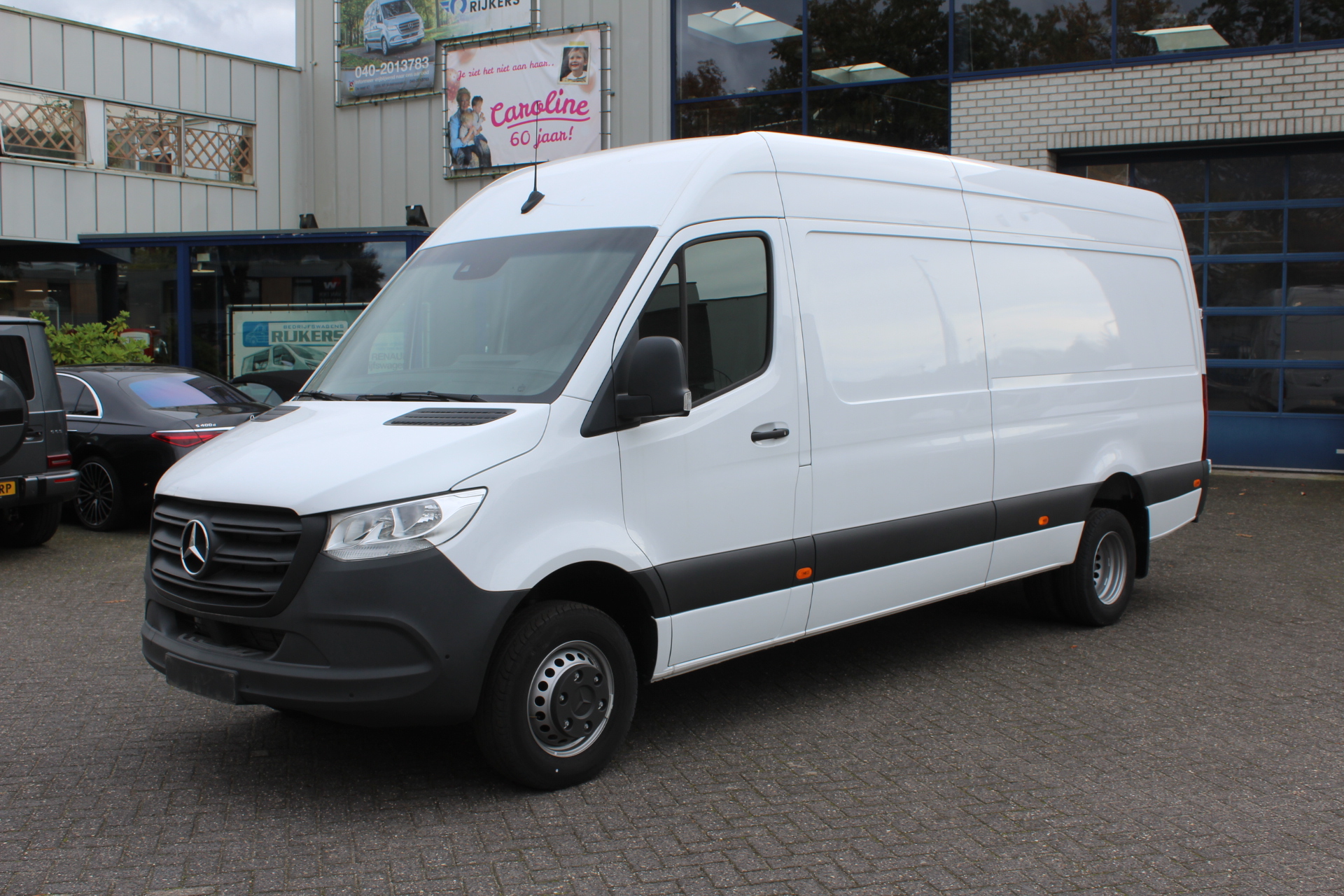 Mercedes-Benz Sprinter 519 CDI L3H2 RWD MBUX met parkeerpakket en camera, Geveerde stoel, Distronic