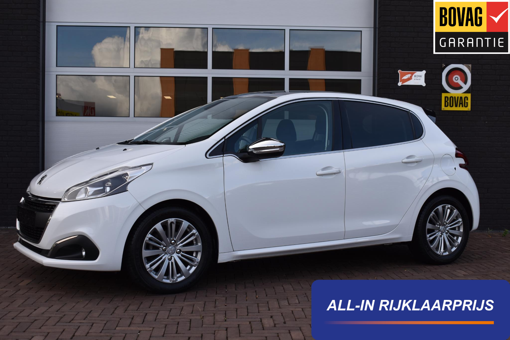 Peugeot 208 1.2 PureTech Allure Sky | Panorama | Navi | Camera | Incl. garantie