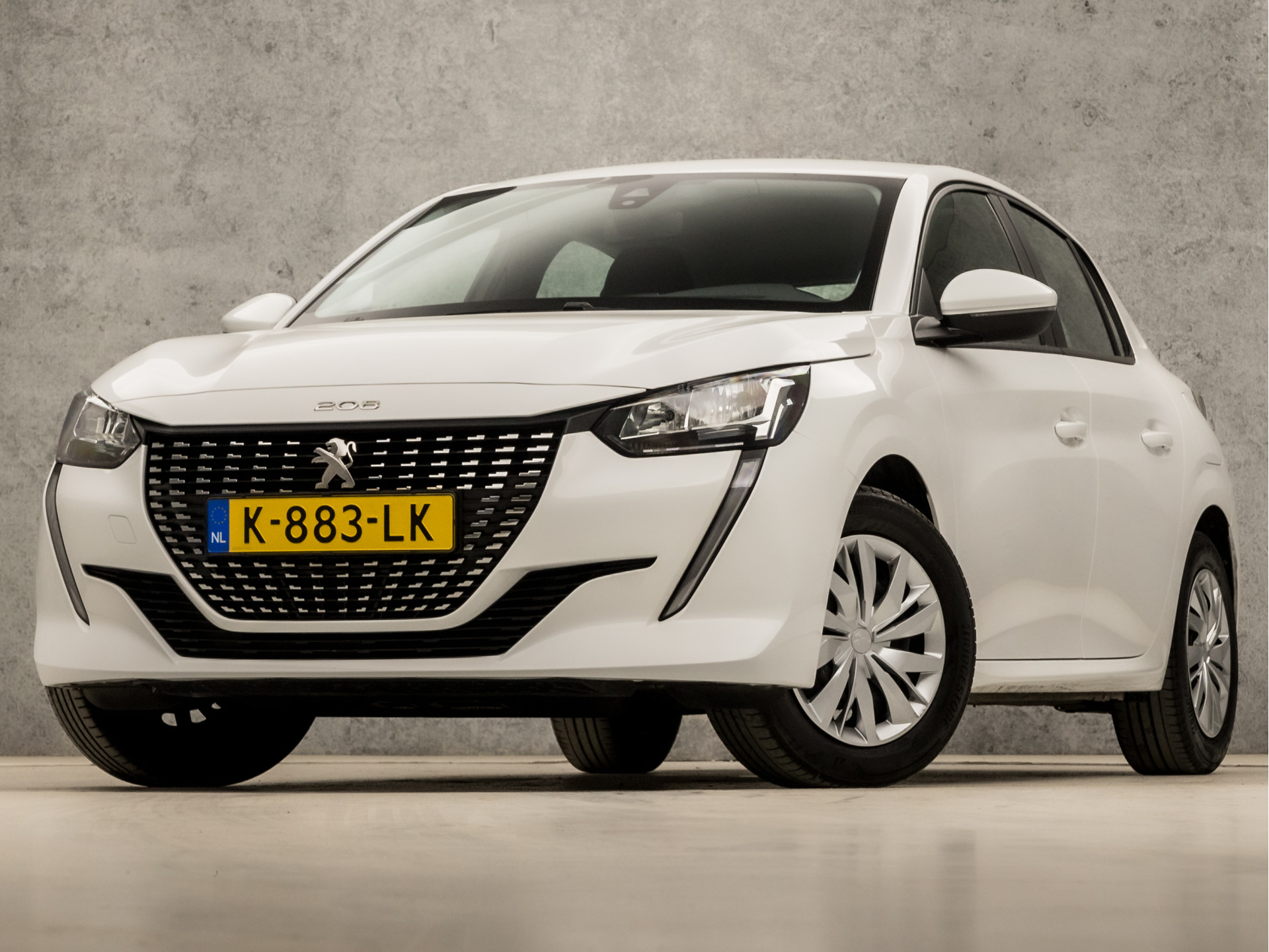 Peugeot 208 1.2 PureTech Sport (APPLE CARPLAY, GROOT NAVI, LED KOPLAMPEN, SPORTSTOELEN, LANE ASSIST, CRUISE, NIEUWSTAAT)