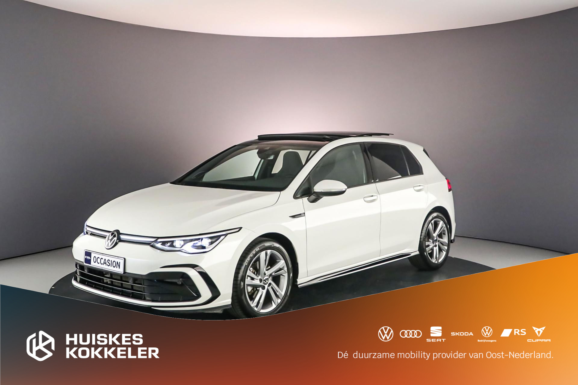 Volkswagen Golf R-Line 1.5 eTSI 130pk DSG Automaat Panoramadak, Adaptive cruise control, Harman Kardon audio, LED matrix koplampen, Navigatie, Achteruitrijcamera, Parkeersensoren, Stoelverwarming, LED verlichting, Stuurwiel verwarmd