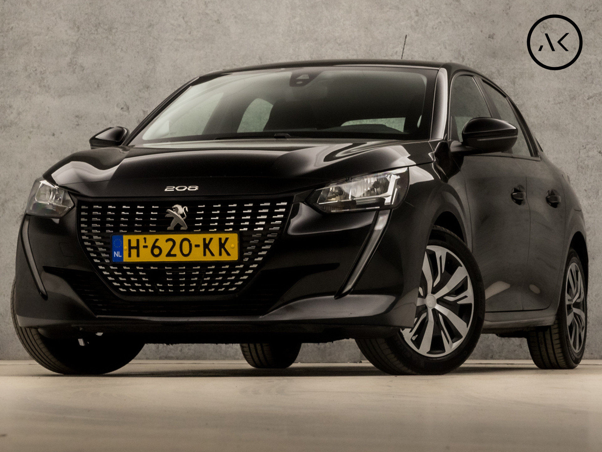 Peugeot 208 1.2 PureTech Sport (APPLE CARPLAY, GROOT NAVI, LED KOPLAMPEN, SPORTSTOELEN, CRUISE, LANE ASSIST, NIEUWSTAAT)