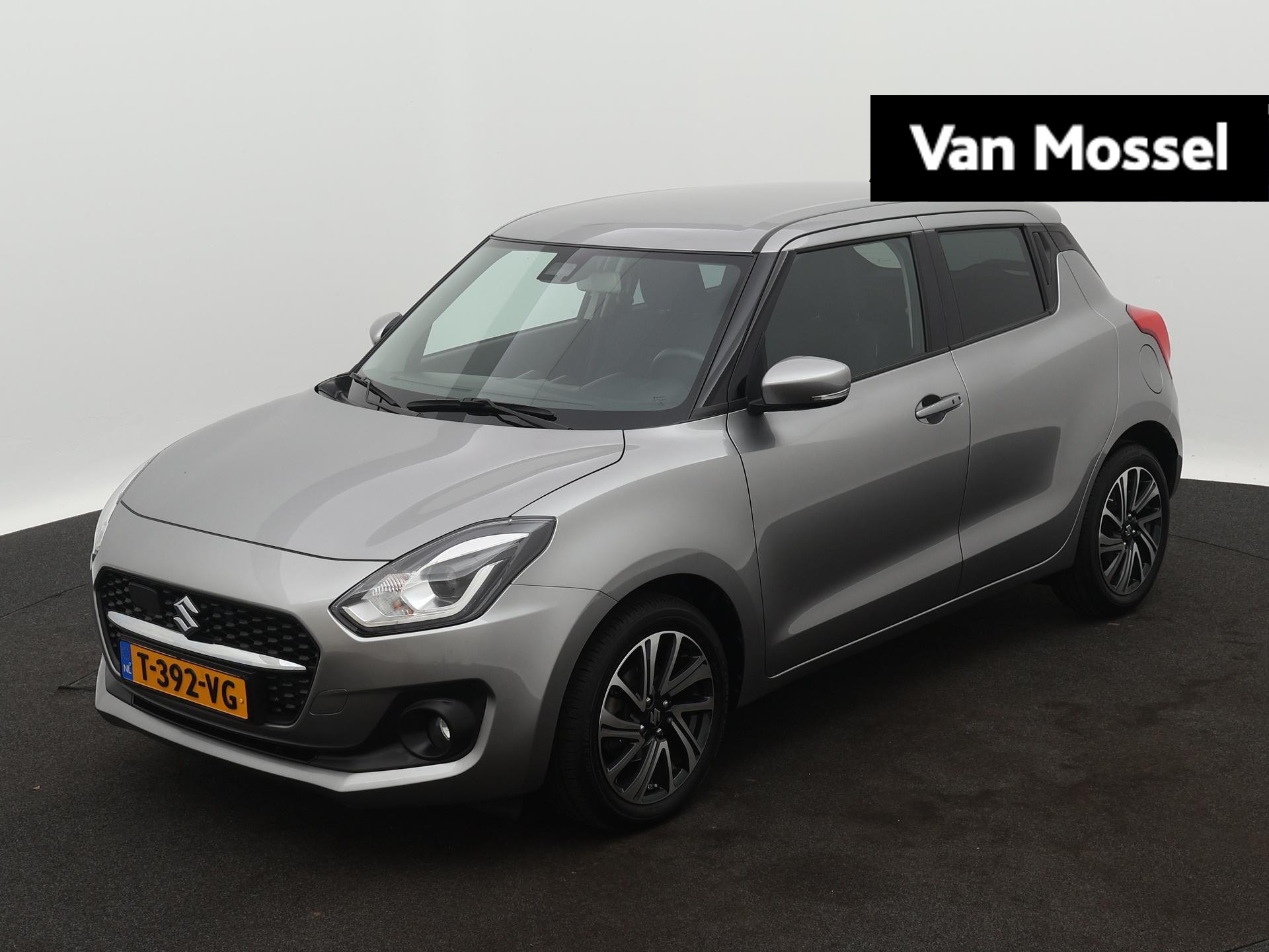 Suzuki Swift 1.2 Style Smart Hybrid | AUTOMAAT | 1e Eigenaar | Dealer O.H | 16"LMV + Set Winterbanden op LMV | Navigatie | ACC | ECC | Cam | Stoel Verwarming | PDC | DAB | Privacy Glass |