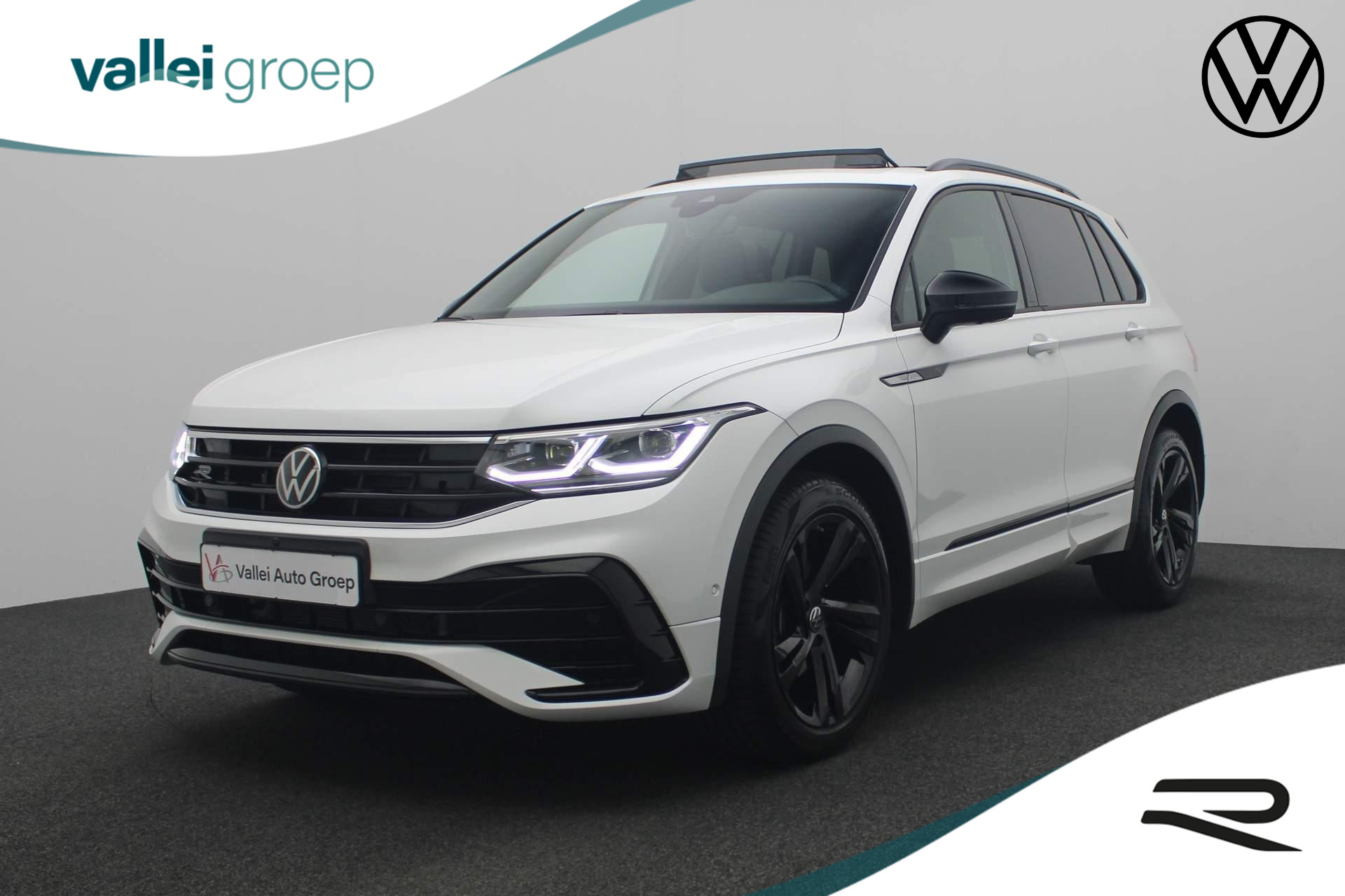 Volkswagen Tiguan 2.0 TDI 150PK DSG R-Line Business+ Black Style | Pano | Trekhaak | IQ Light | Navi Discover Pro | Keyless | 360 camera | 19 inch