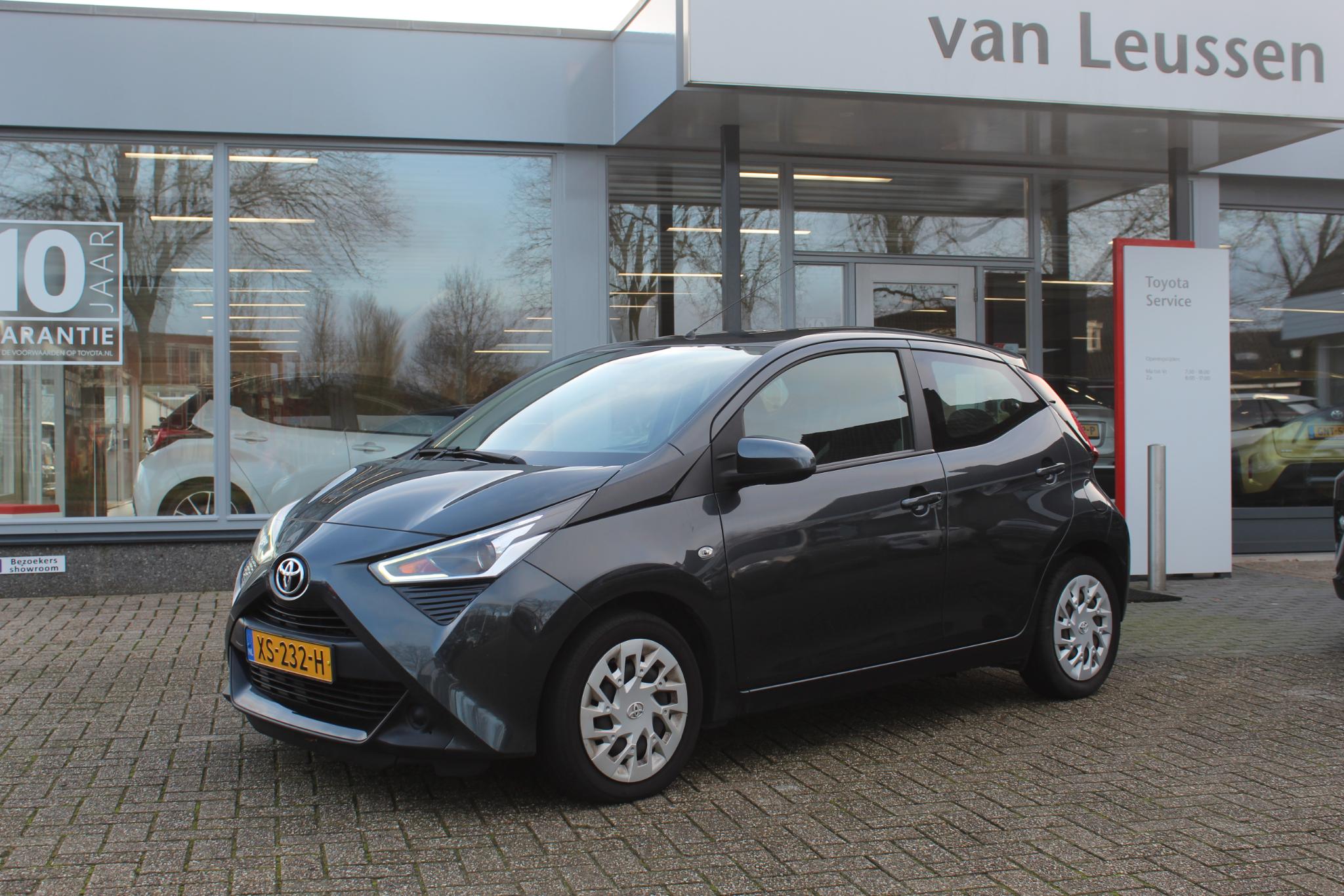 Toyota Aygo 1.0 VVT-I X-PLAY PARKCAMERA AIRCO EL-RAMEN/SPIEGELS USB