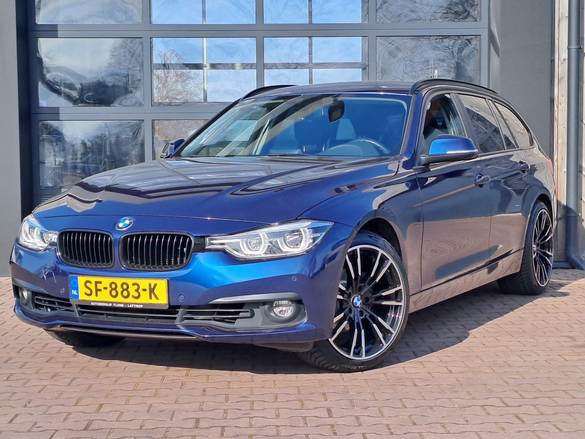 BMW 3 Serie Touring 318i Corporate Lease Executive | Automaat | LED | Cruise | Trekhaak | PDC |