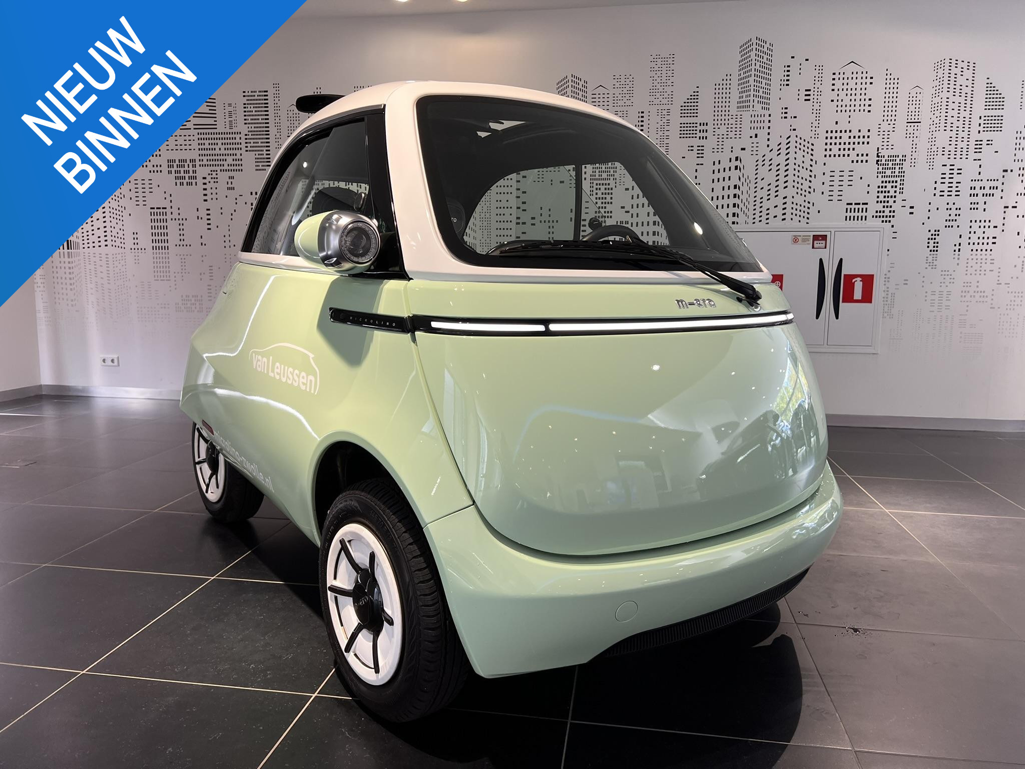 Microlino Competizione 10.5 kWh 100% ELEKTRISCH UNIEK EYECATCHER ZONNEDAK 177KM RIJBEREIK