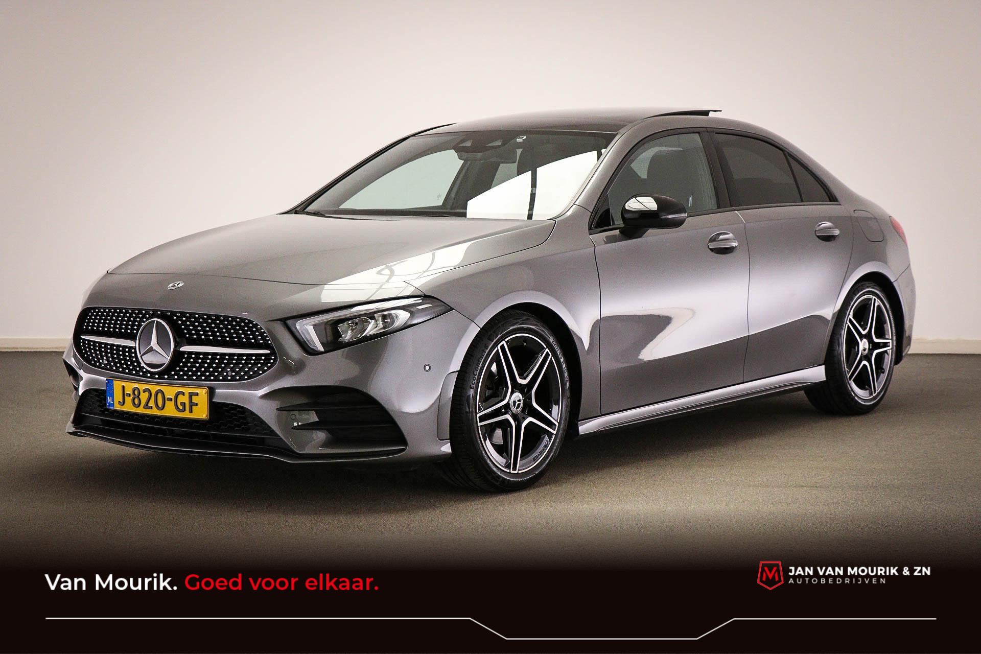 Mercedes-Benz A-Klasse 180 Business Solution AMG | PANORAMADAK | WIDESCREEN | SFEERVERLICHTING | DAB | APPLE | CAMERA | 18"