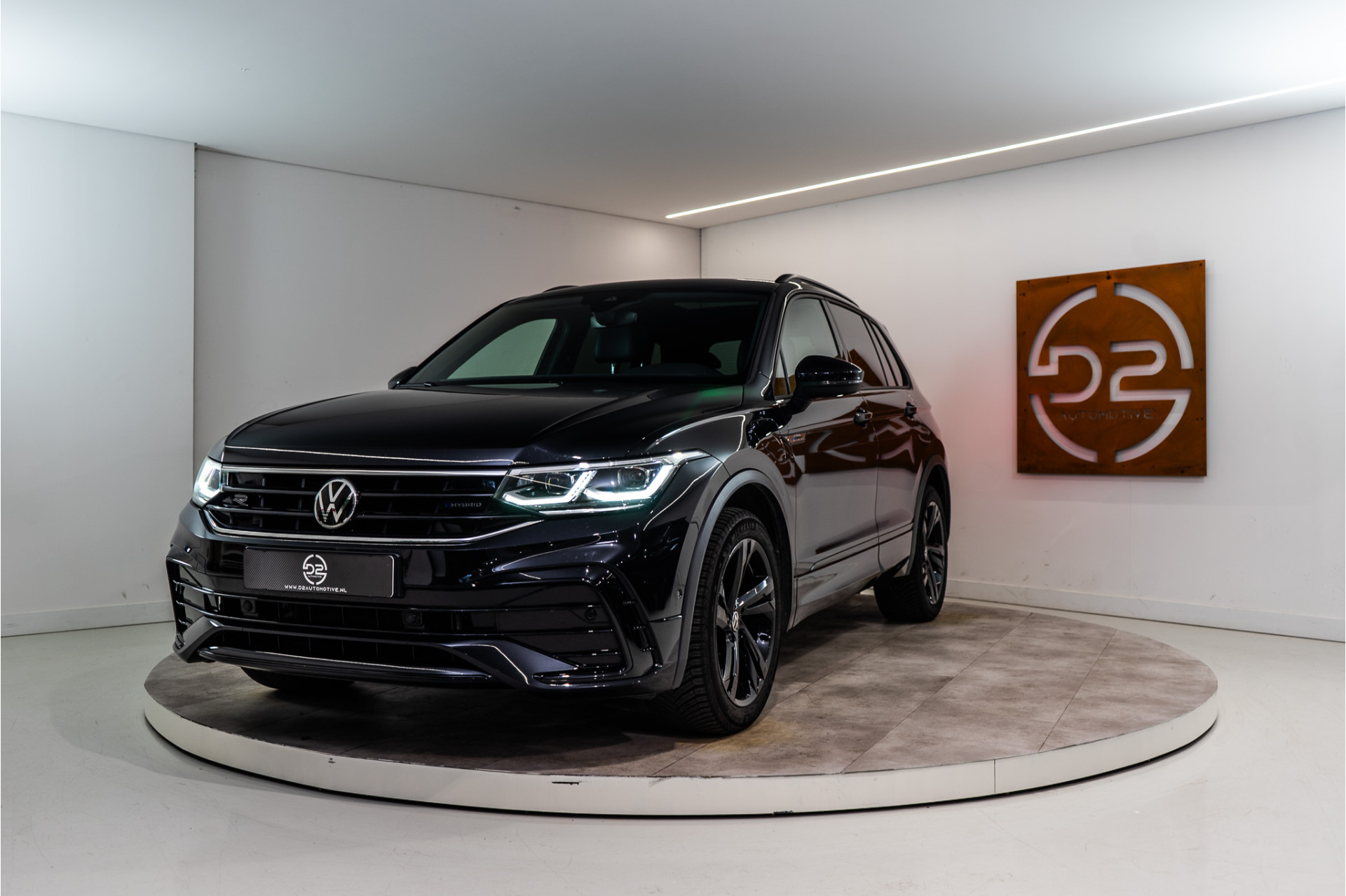 Volkswagen Tiguan 1.4 TSI eHybrid 2x R-Line 266PK | Black | Pano | Sfeer | Virtual | IQ | 12 MND Garantie