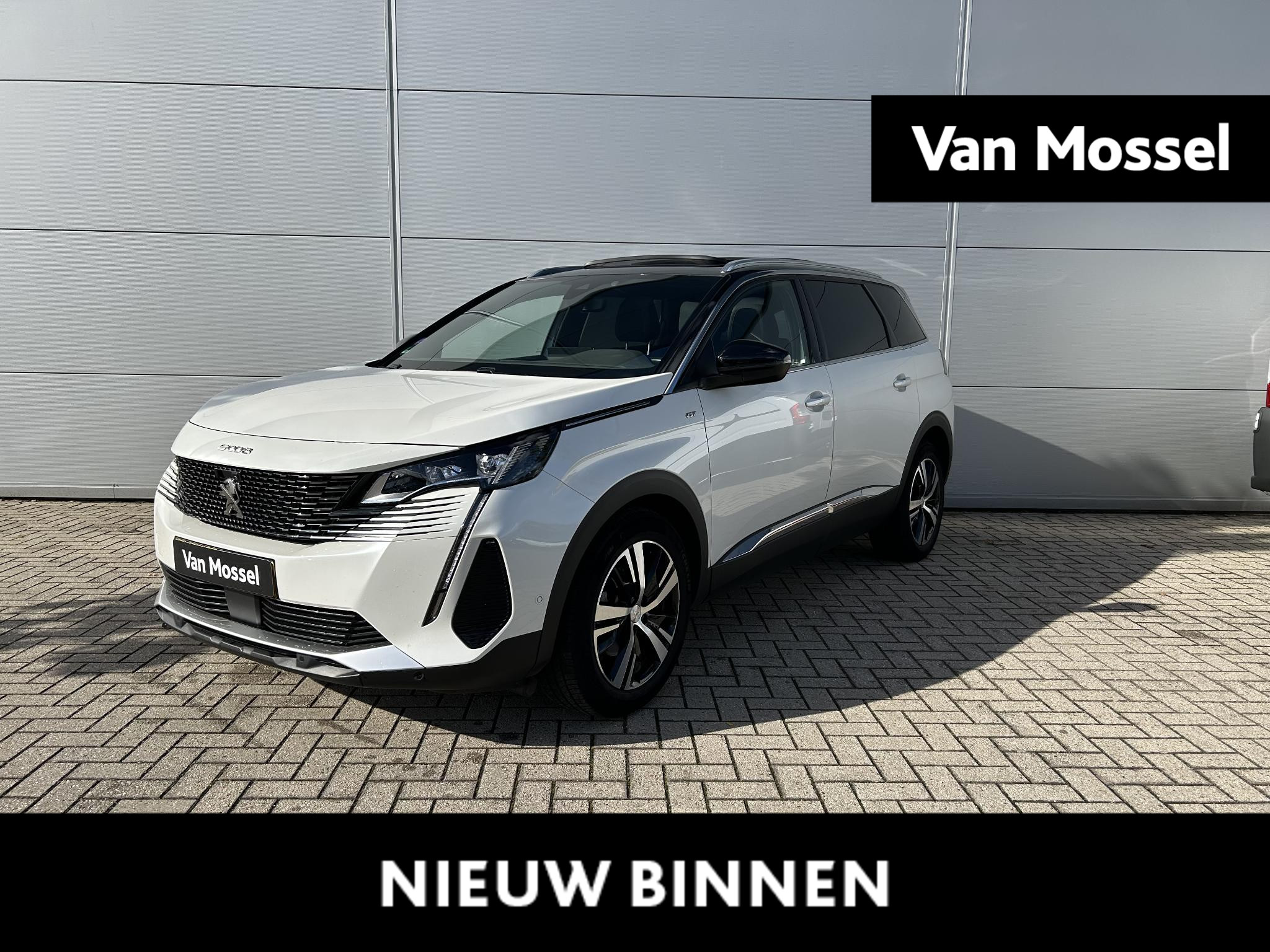 Peugeot 5008 1.6 PureTech GT | Automaat | Elektrisch verstelbare stoelen | Panorama dak | Trekhaak