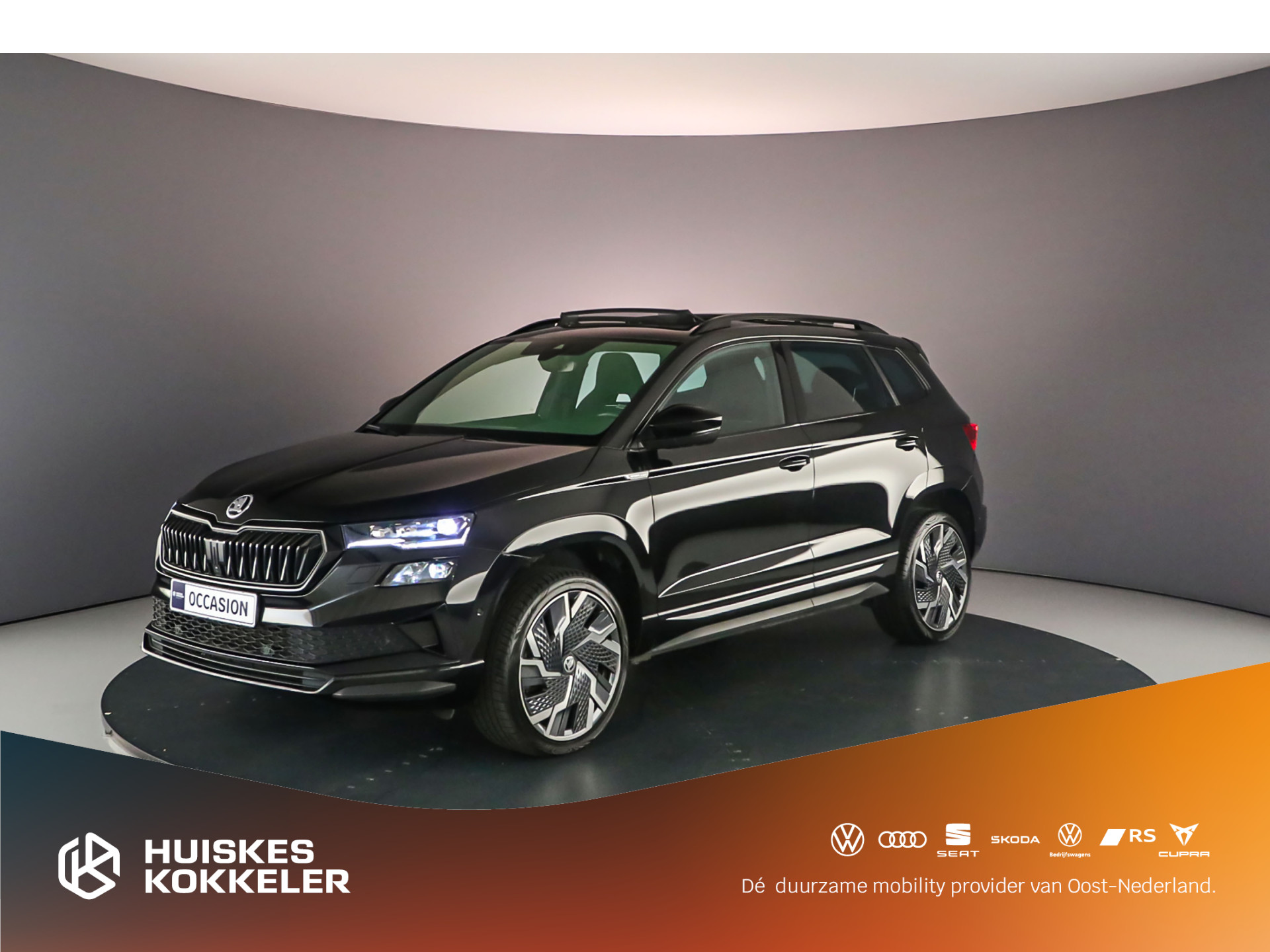 Škoda Karoq Sportline Business 1.5 TSI 150pk DSG Automaat Trekhaak, Panoramadak, Elektrische achterklep, Adaptive cruise control, 360 camera, Navigatie, Achteruitrijcamera, LED matrix koplampen, Verwarmde voorruit, Parkeersensoren