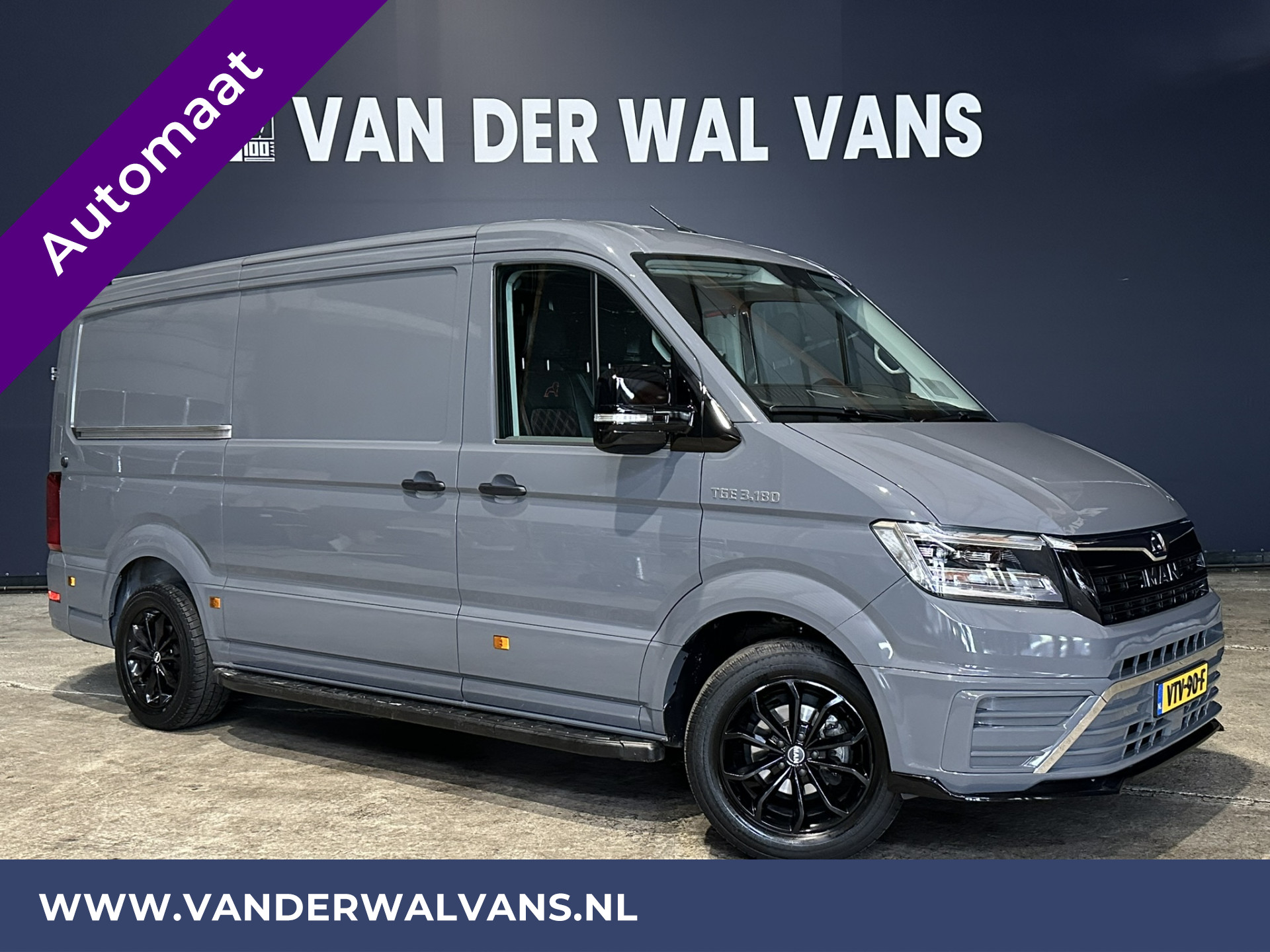 Volkswagen Crafter 35 2.0 TDI 177pk Automaat L3H2 (Oude L2H1) Fabrieksgarantie Euro6 Airco | Bumper KIT | LED | Spoiler | Leder Camera, 3000kg Trekhaak, navigatie, adaptieve cruisecontrol, sidebars, lichtmetalen velgen