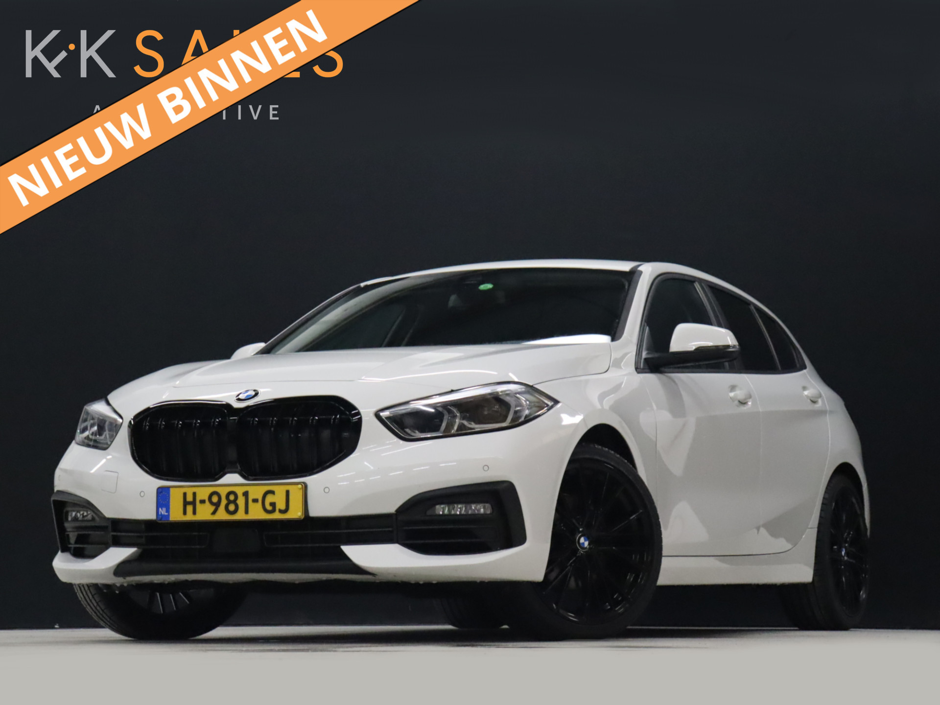 BMW 1 Serie 118i Executive Edition [APPLE CARPLAY, SPORTSTOELEN, VOL LEDER, ANDROID, STOELVERWARMING, PDC V+A, ADAPTIVE CRUISE, NAVIGATIE, CLIMATE, NIEUWSTAAT]