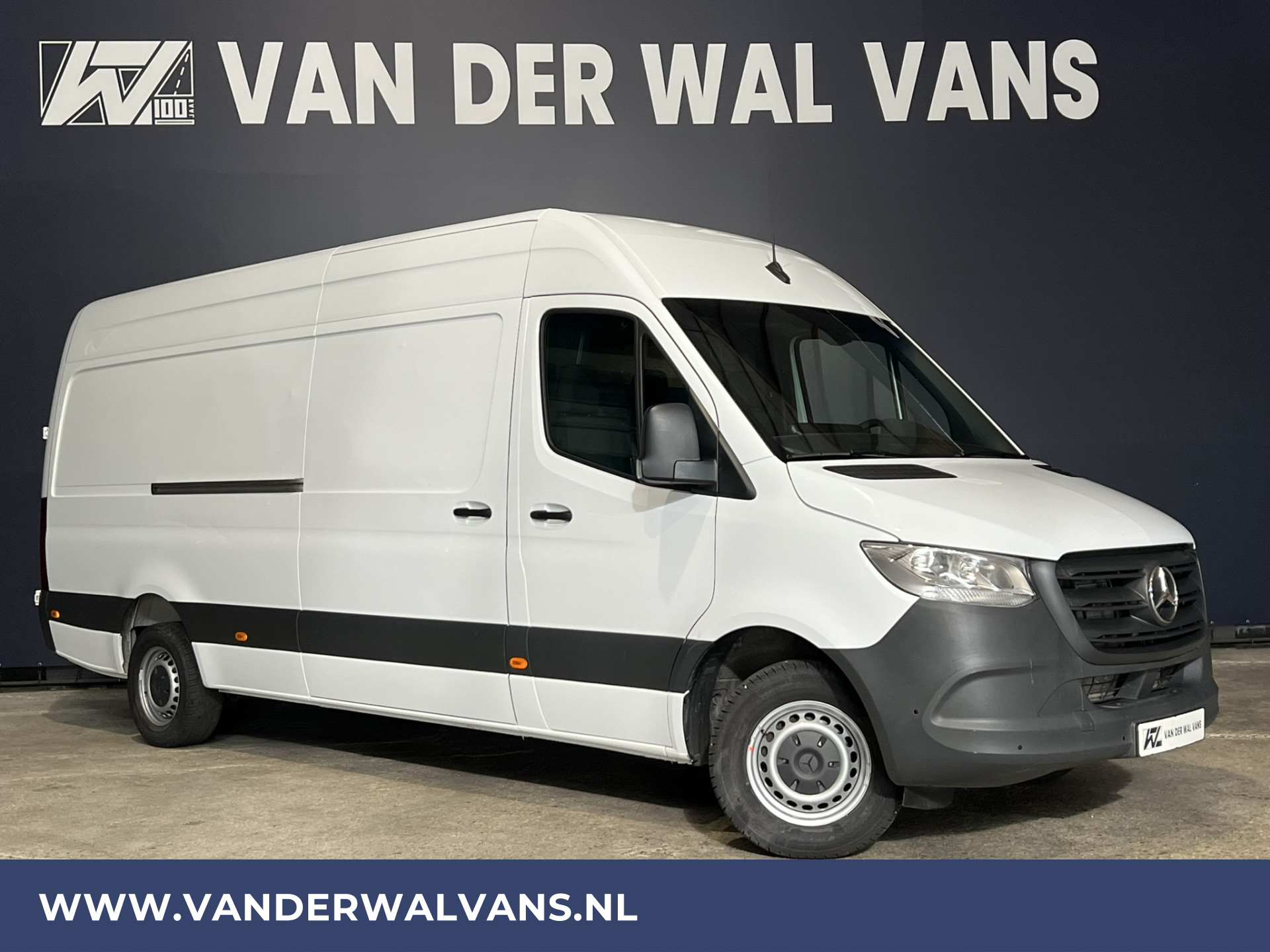 Mercedes-Benz Sprinter 317 CDI 170pk L3H2 Fabrieksgarantie Euro6 Airco | Camera | Apple Carplay | Cruisecontrol Android Auto, Parkeersensoren, Stoelverwarming, Bijrijdersbank