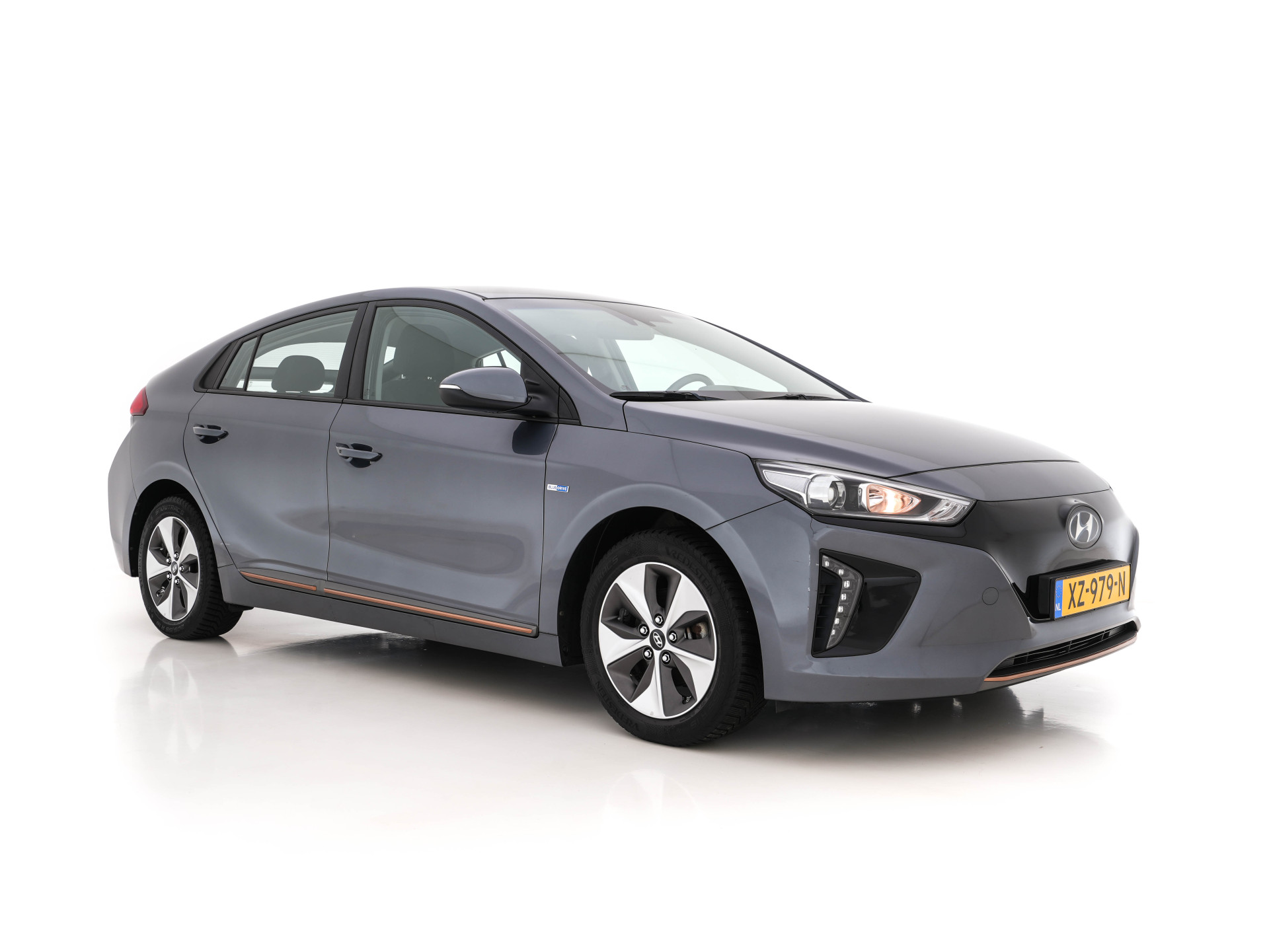 Hyundai IONIQ Comfort EV Aut. *INFINITY-AUDIO | NAVI-FULLMAP | CAMERA | CCS-FASTLOADER | LANE-ASSIST | ADAPTIVE-CRUISE | KEYLESS | SHIFT-PADDLES | VESS | APP.CONNECT |  DAB+ | COMFORT-SEATS | 16"ALU*