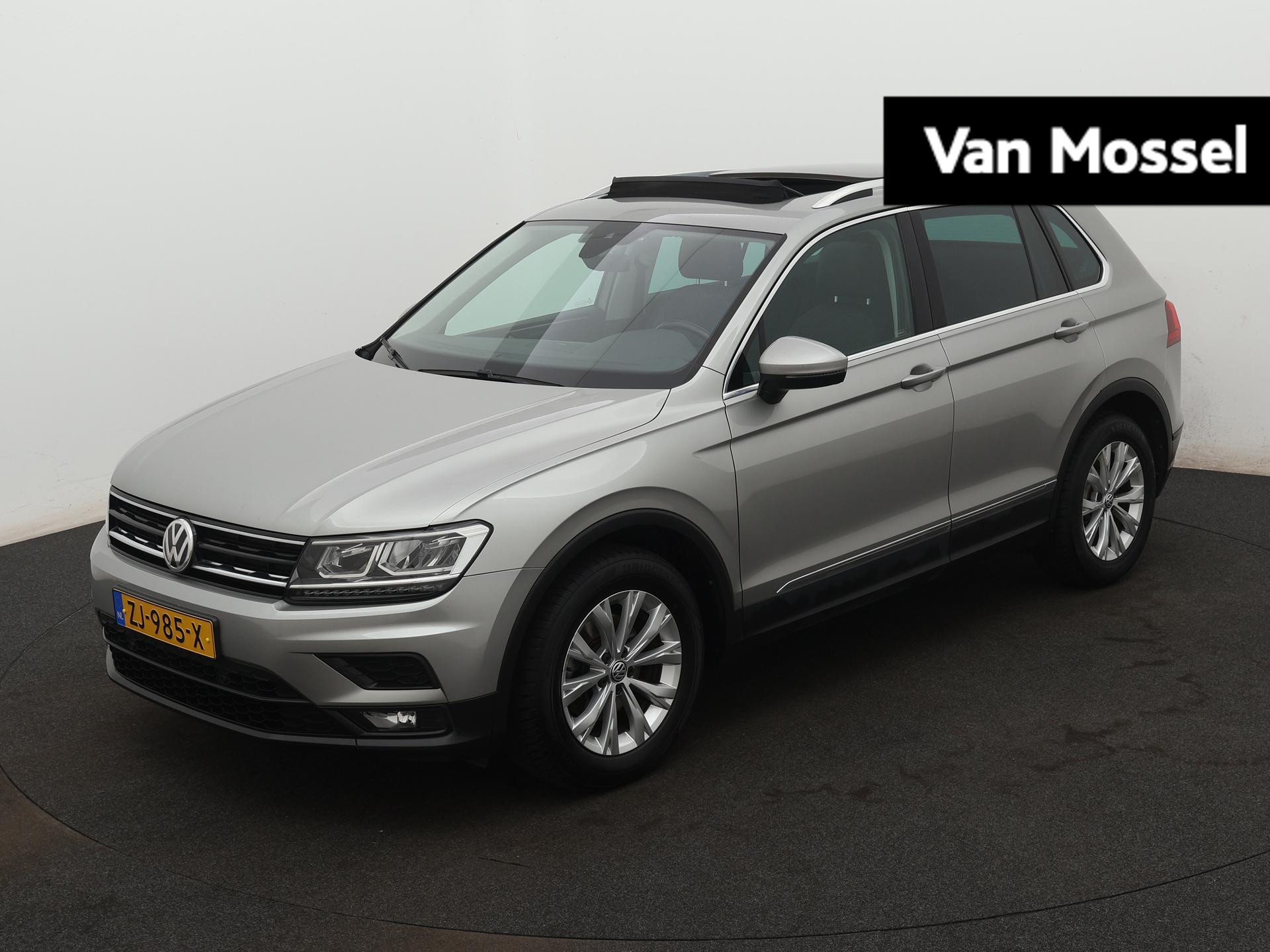 Volkswagen Tiguan 1.5 TSI Comfortline Business | Stoelverwarming | Adaptive Cruise Control | Navigatie | Elektrische Achterklep | Climate Control