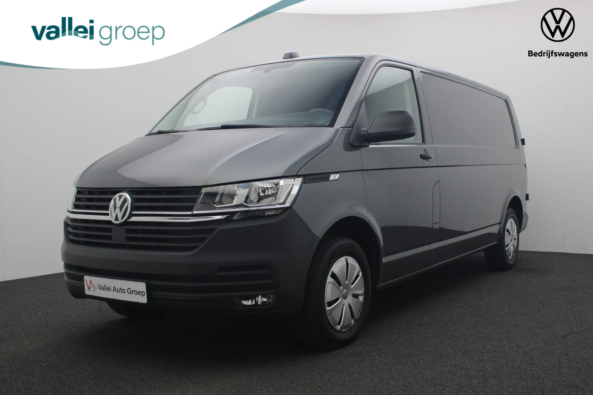 Volkswagen Transporter 2.0 TDI 150PK DSG L2H1 28 Comfortline | Trekhaak | Bijrijdersbank | Parkeersensoren achter | Navi | Cruise | Apple Carplay / Android Auto