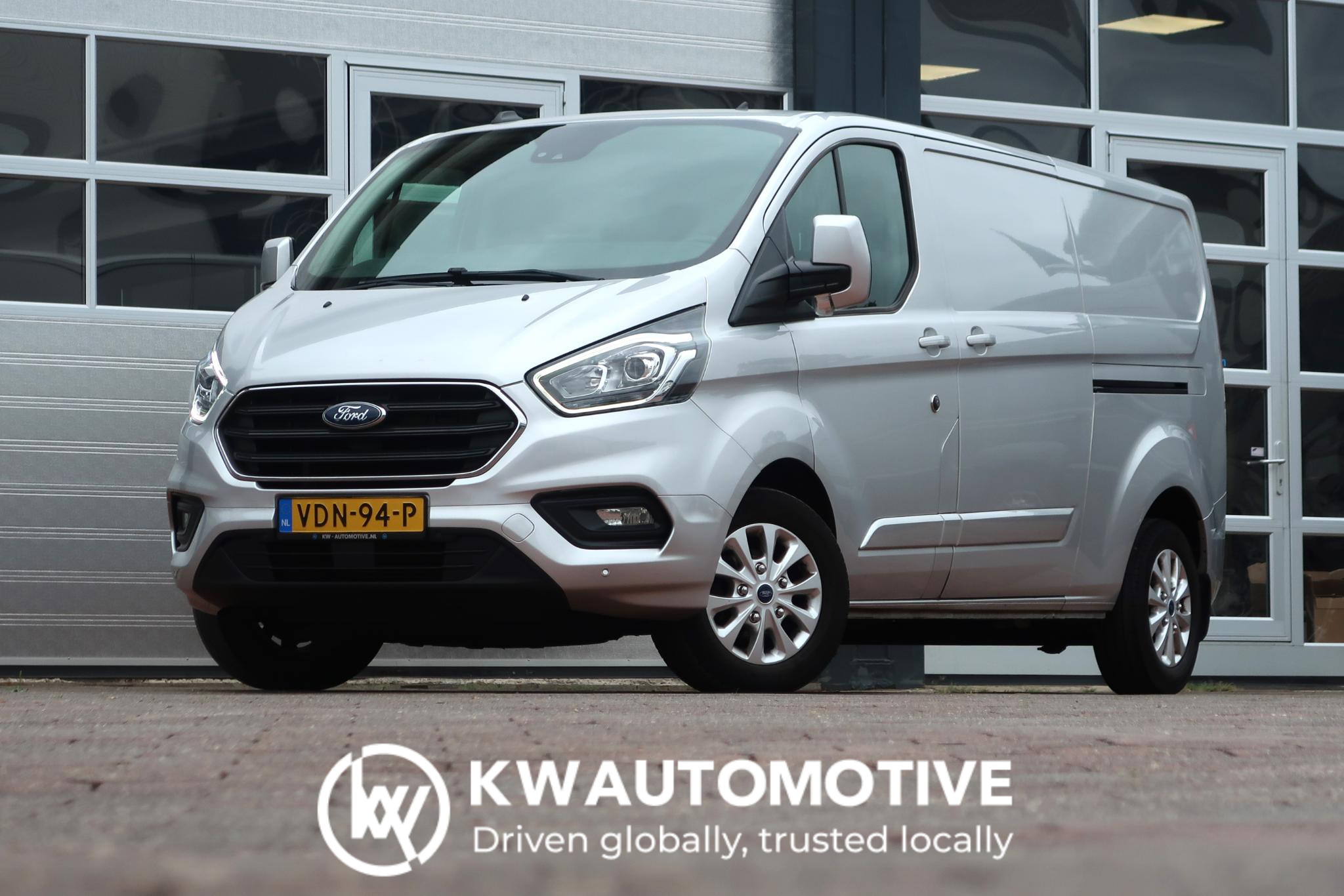 Ford Transit Custom 300 2.0 TDCI L2H1 Limited AUT/ CAMERA/ LED/ 2x DEUR/ CRUISE/ NAVI/ CLIMA/ TREKHAAK