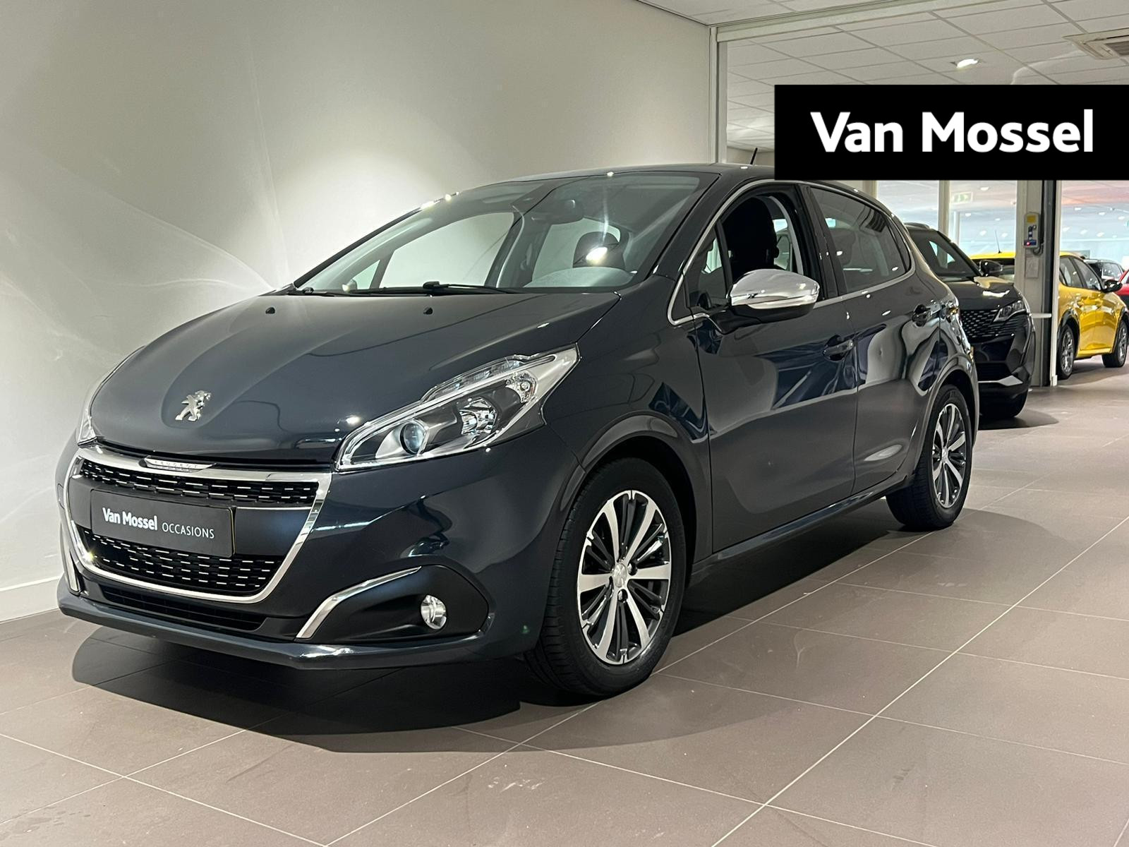 Peugeot 208 1.2 PureTech Allure Automaat / Achteruitrijcamera / Navigatie/ Apple Carplay & Android Auto