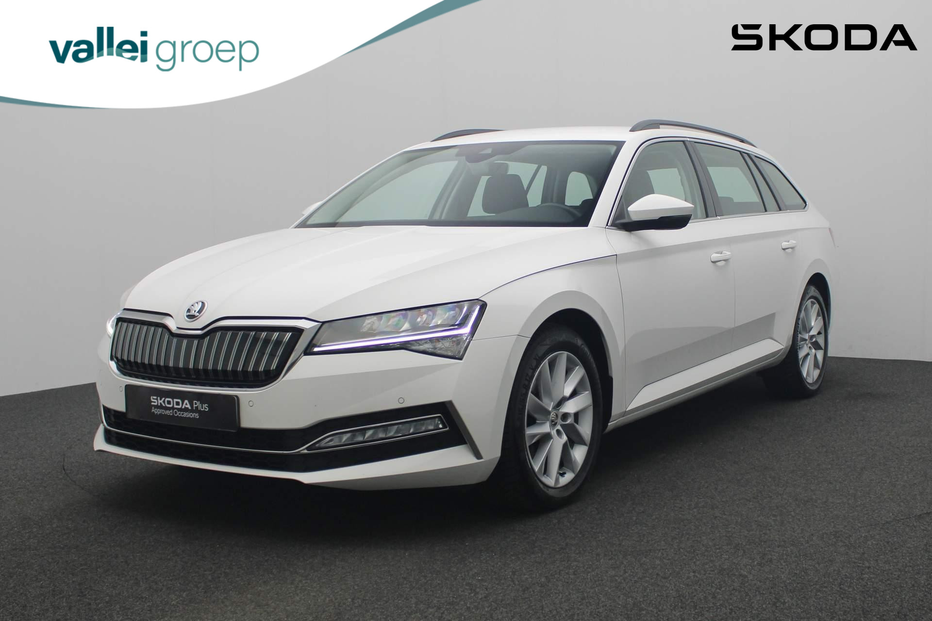 Škoda Superb Combi 1.4 TSI 218PK DSG iV Business Edition | Trekhaak | Camera | Stoelverwarming | Navi | ACC | Virtual Cockpit