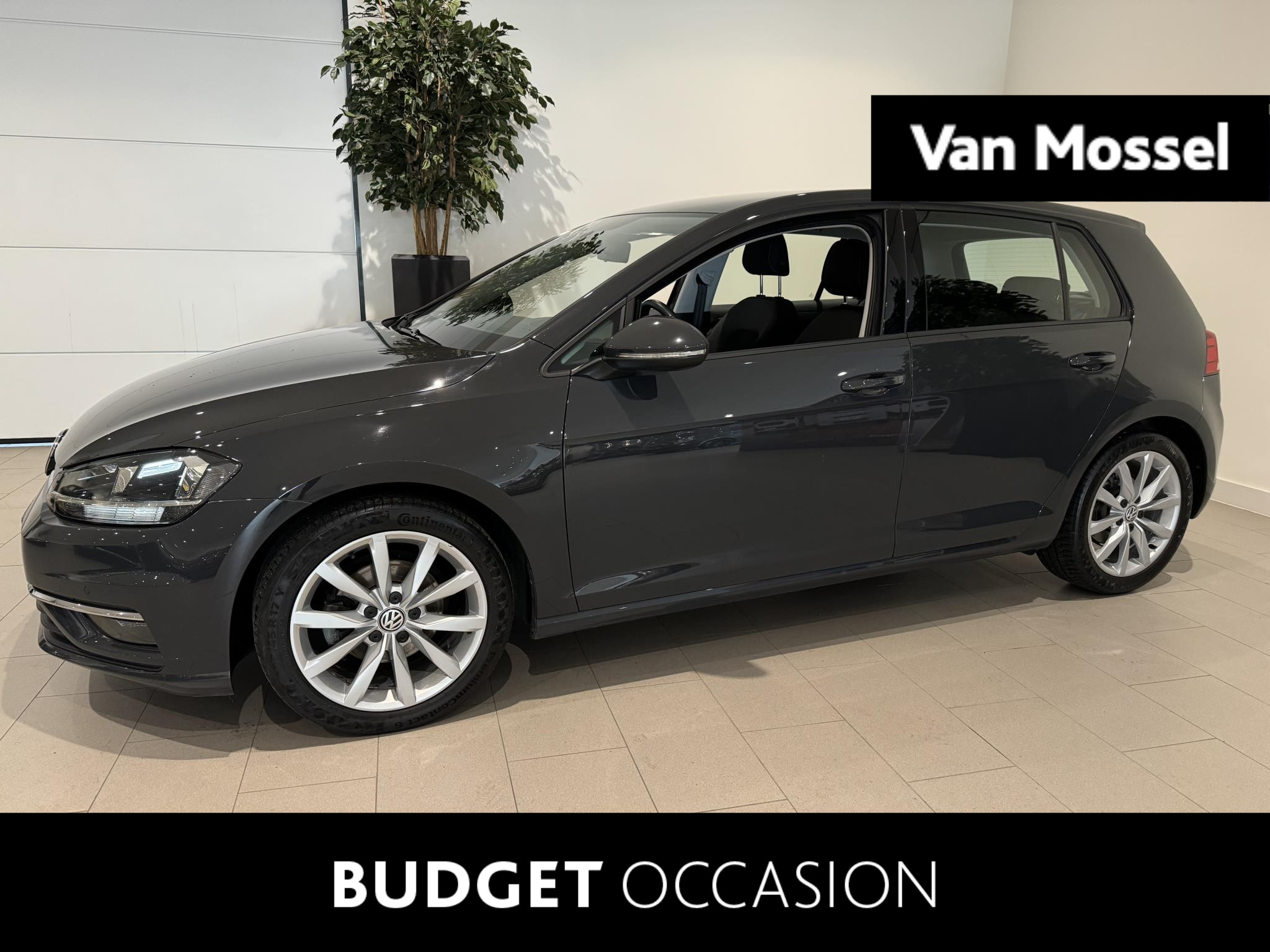 Volkswagen Golf 1.0 TSI Comfortline Business | Navigatie | Airconditioning | Parkeersensoren | Budget |