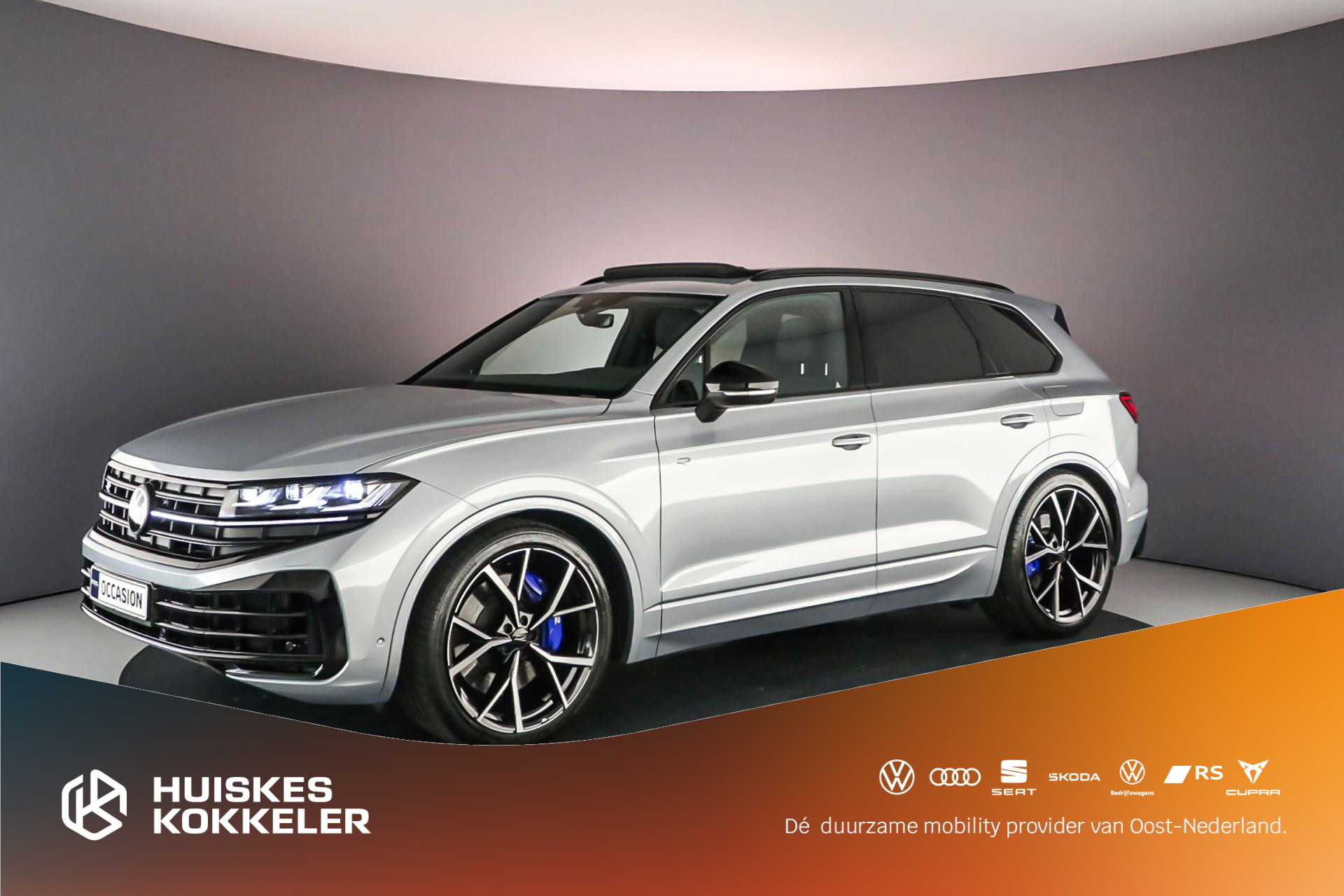 Volkswagen Touareg R 3.0 TSI eHybrid 462pk Tiptronic Trekhaak, Luchtvering, Lederen bekleding, Elektrische achterklep, Panoramadak, Achteruitrijcamera, LED matrix verlichting, Adaptive cruise control, Stuurwiel verwarmd, Parkeer assistent