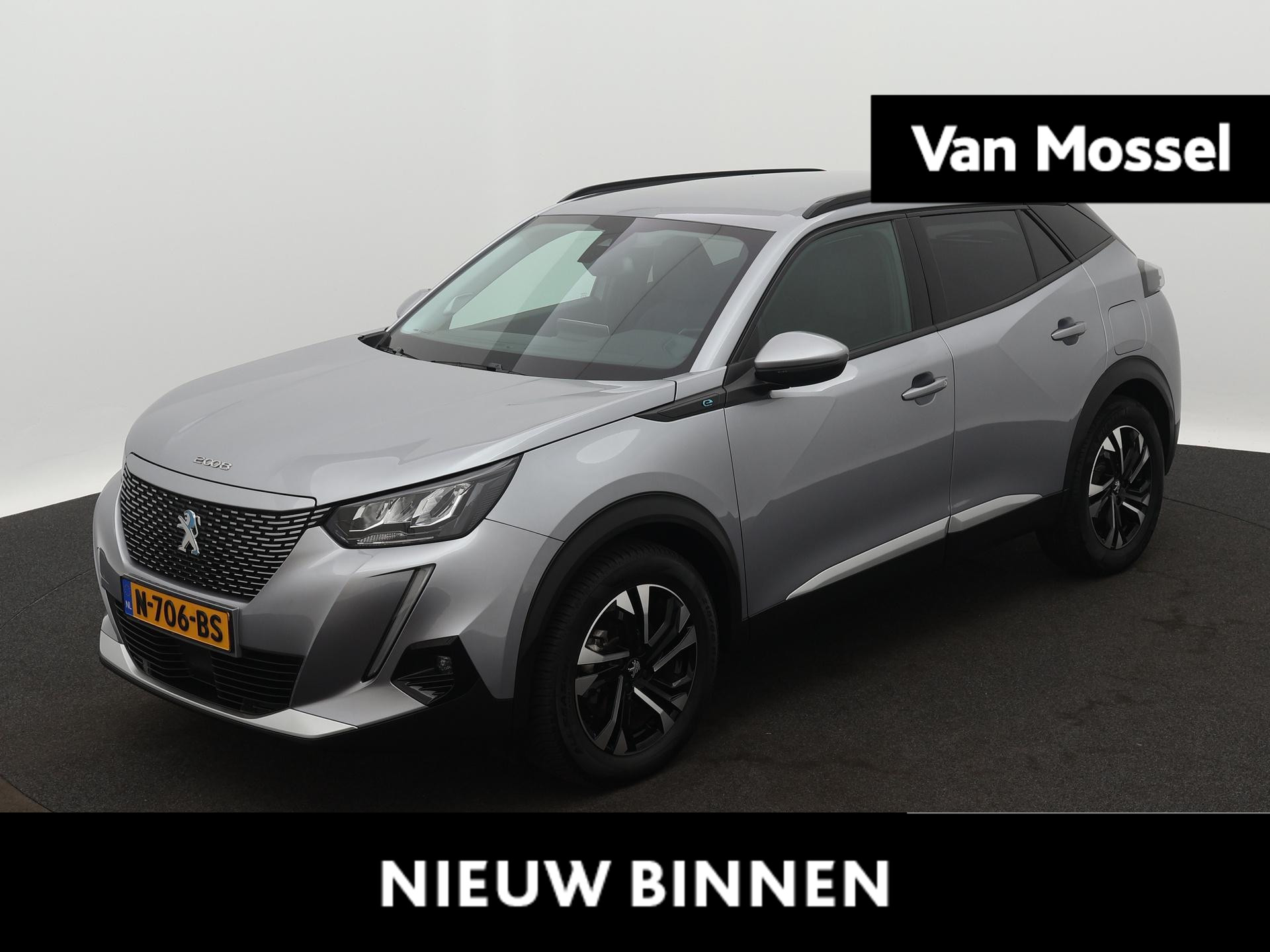 Peugeot e-2008 EV GT Pack 50 kWh | ACHTERUITRIJCAMERA | APPLE CARPLAY - ANDROID AUTO | CRUISE CONTROL | KEYLESS | NAVIGATIE | PARKEERSENSOREN | LANE ASSIST | AIRCO | LED VERLICHTING |