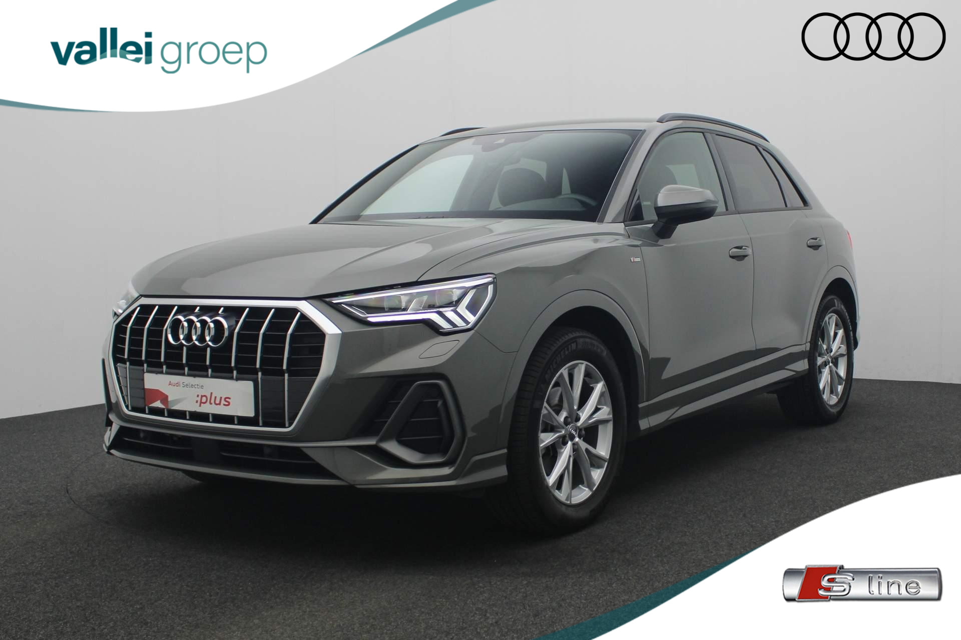 Audi Q3 35 TFSI 150PK S-tronic S Line | Trekhaak | Matrix LED | Stoelverwarming | Parkeersensoren voor/achter | Sportonderstel | ACC