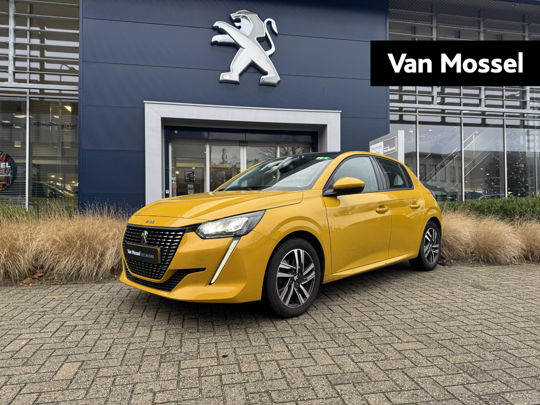 Peugeot 208 1.2 100pk Allure | Camera |  Panoramadak | Climate control