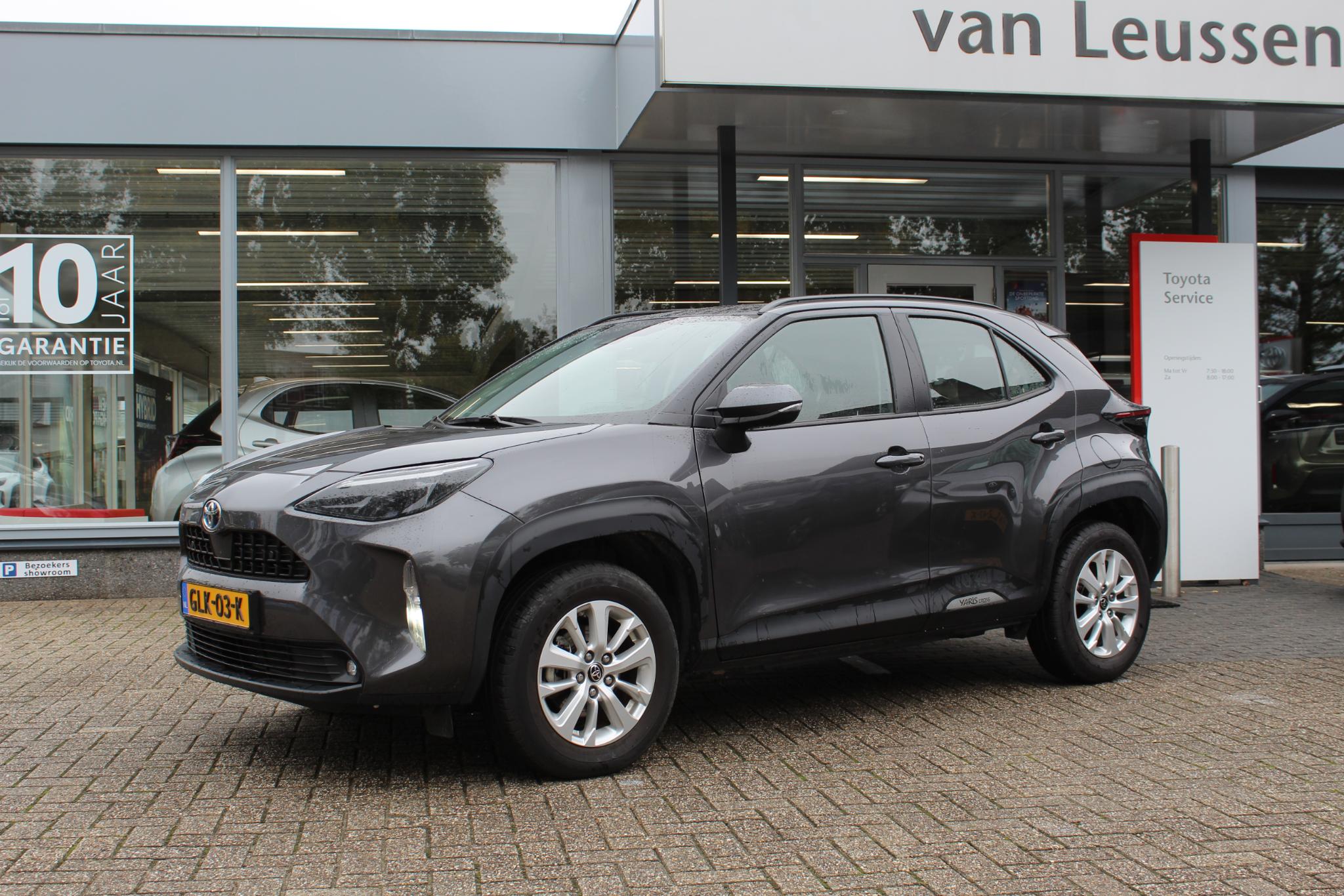 Toyota Yaris Cross 1.5 Hybrid BUSINESS STOELVERW. LM-VELGEN APPLE/ANDROID SENSOREN V+A AD-CRUISE