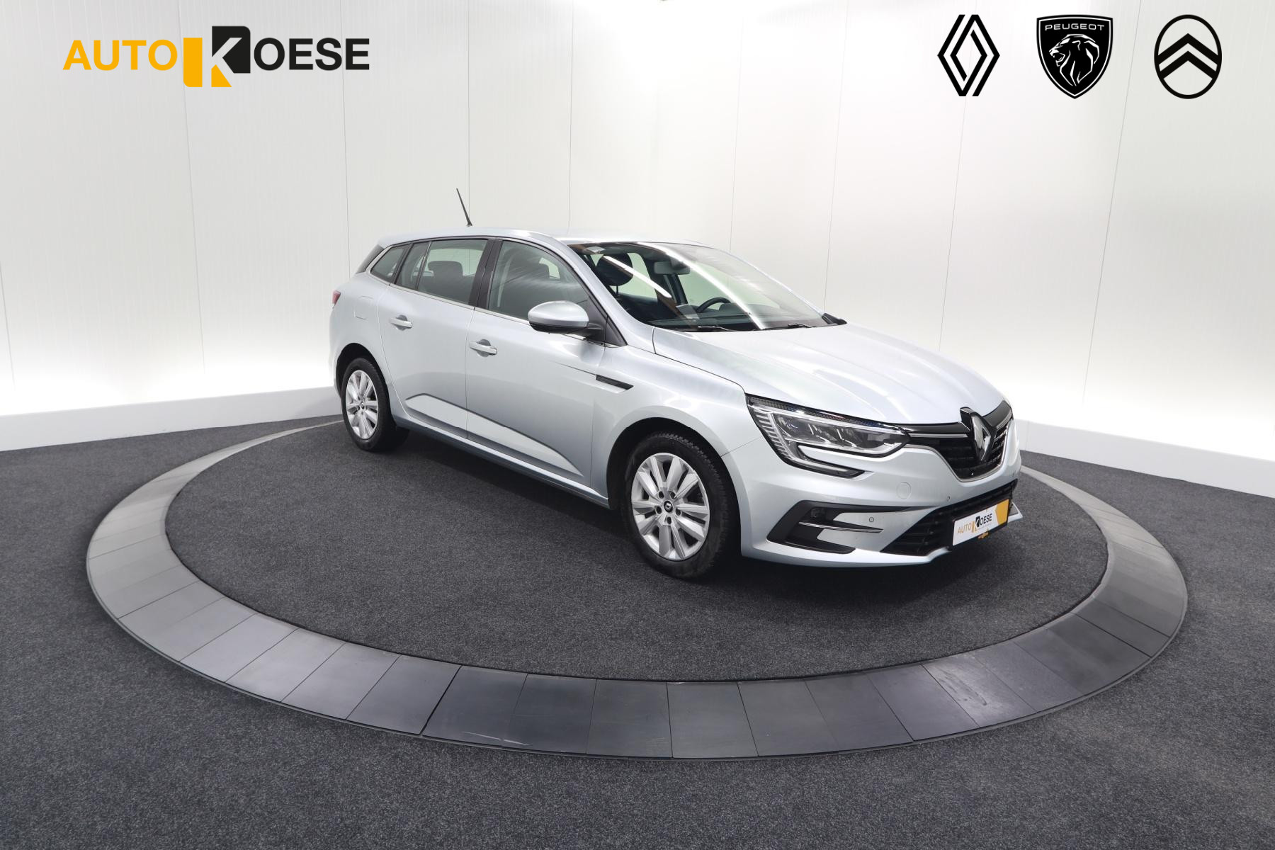 Renault Mégane Estate TCe 140 Equilibre | 1700 KG Trekgewicht | Apple Carplay | Parkeersensoren | Navigatie