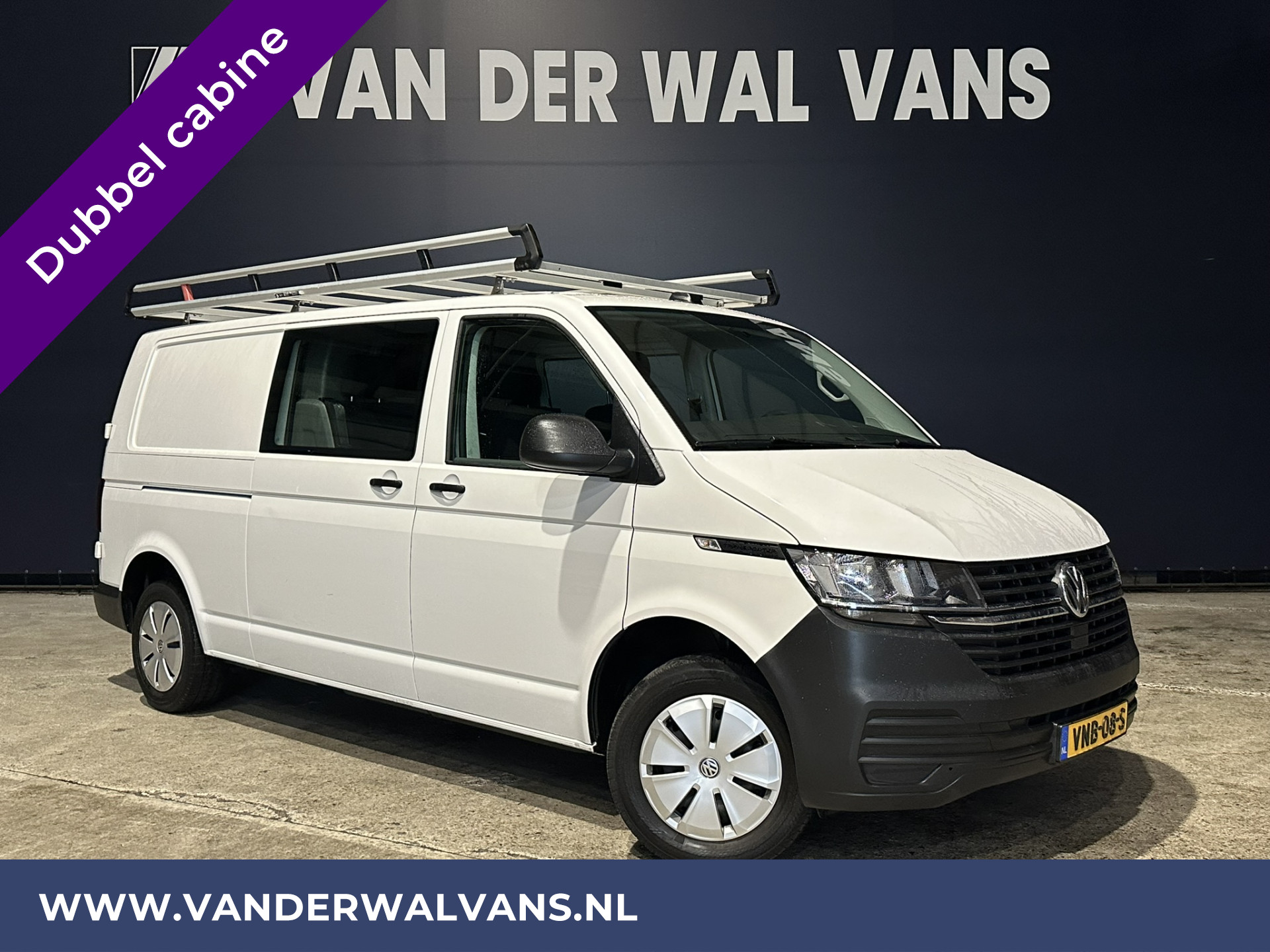 Volkswagen Transporter 2.0 TDI 150pk L2H1 Dubbele cabine Euro6 Airco | Navigatie | 2500kg Trekhaak | 5-Zits | imperiaal, cruisecontrol, apple carplay, android auto