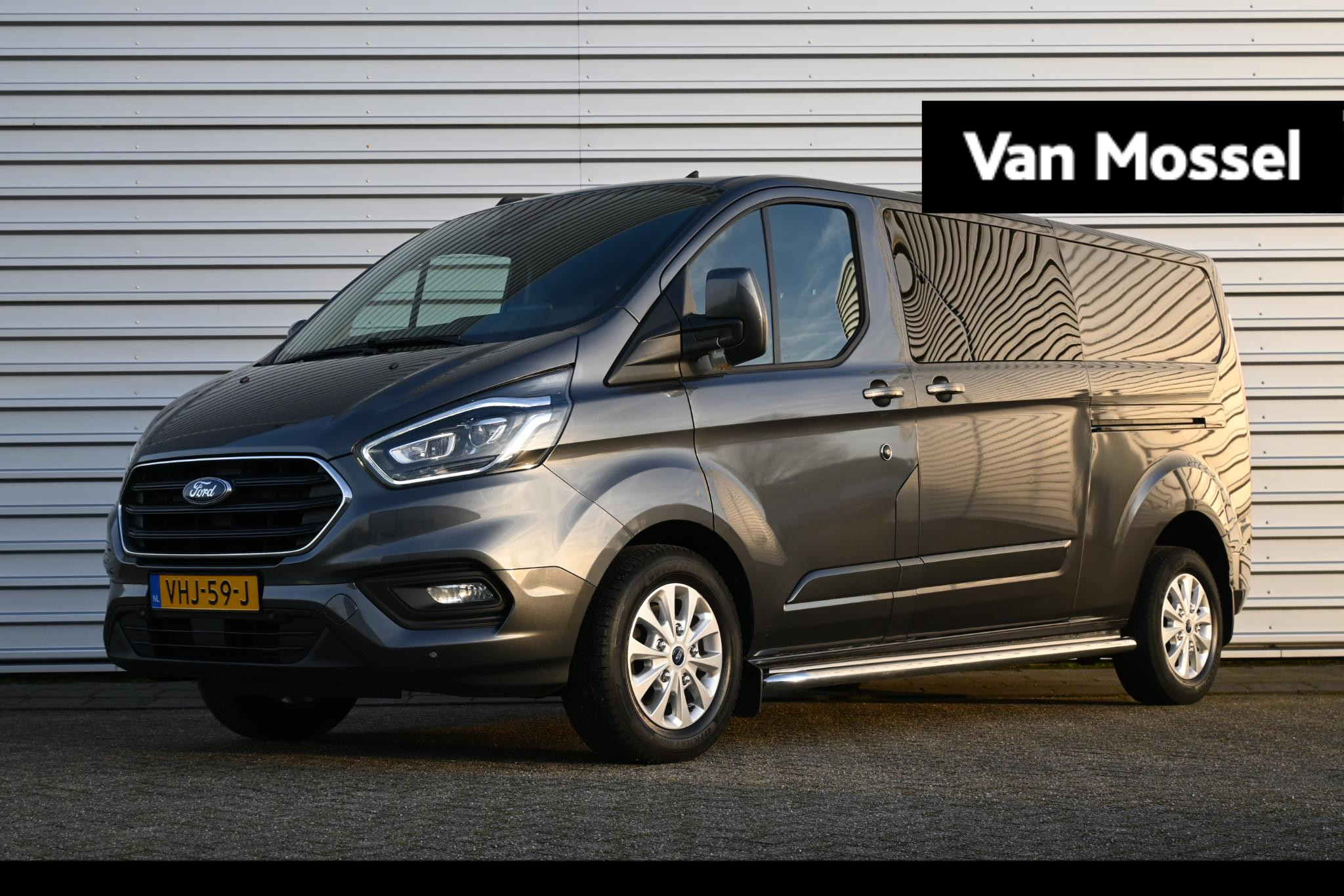 Ford Transit Custom 320 2.0 TDCI L2H1 Limited DC | Camera | Navigatie | Stoel + voorruitverwarming | Cruise Control |