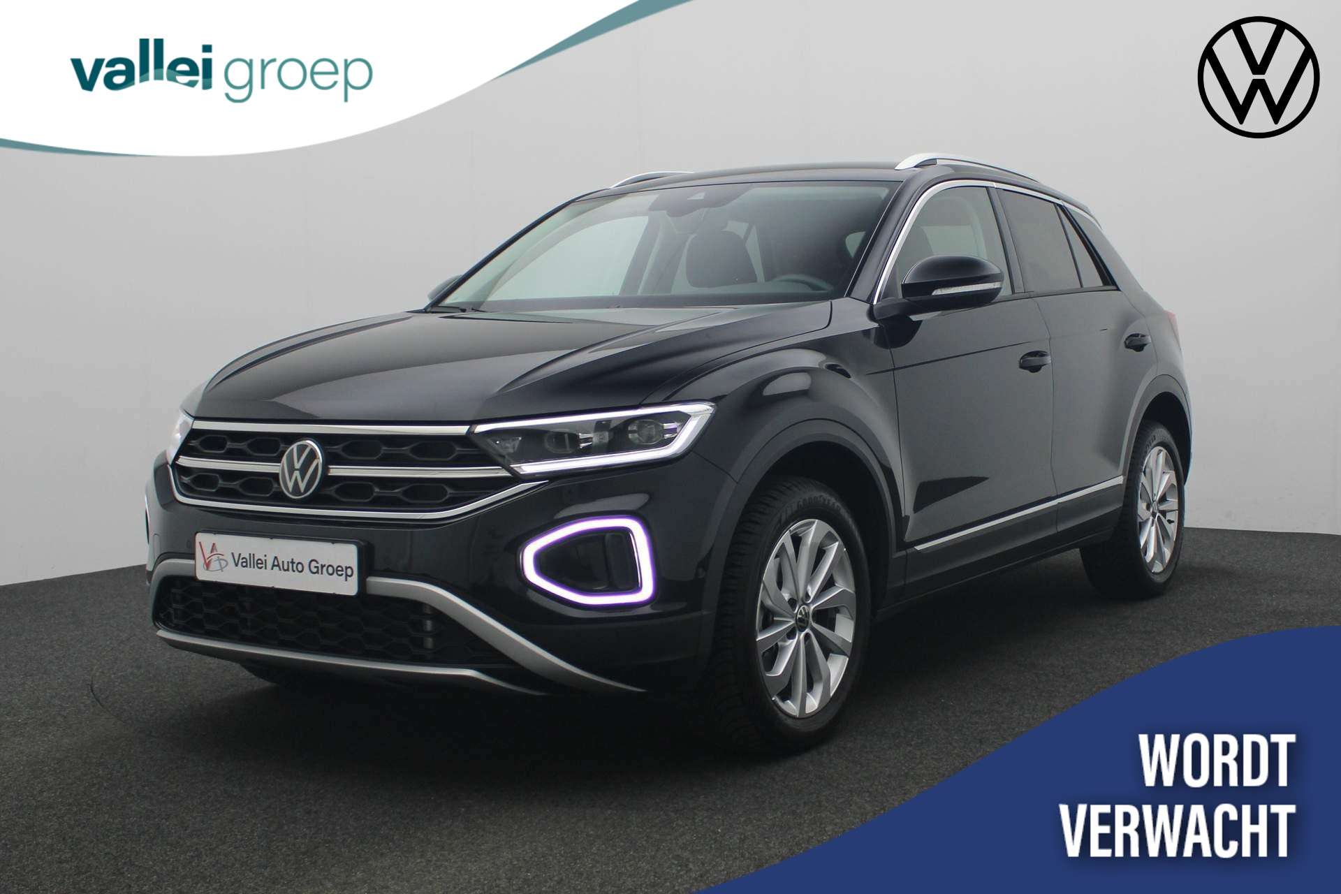 Volkswagen T-Roc 1.5 TSI 150PK DSG Style | Trekhaak | Navi | Full LED | ACC | Parkeersensoren voor/achter | 17 inch