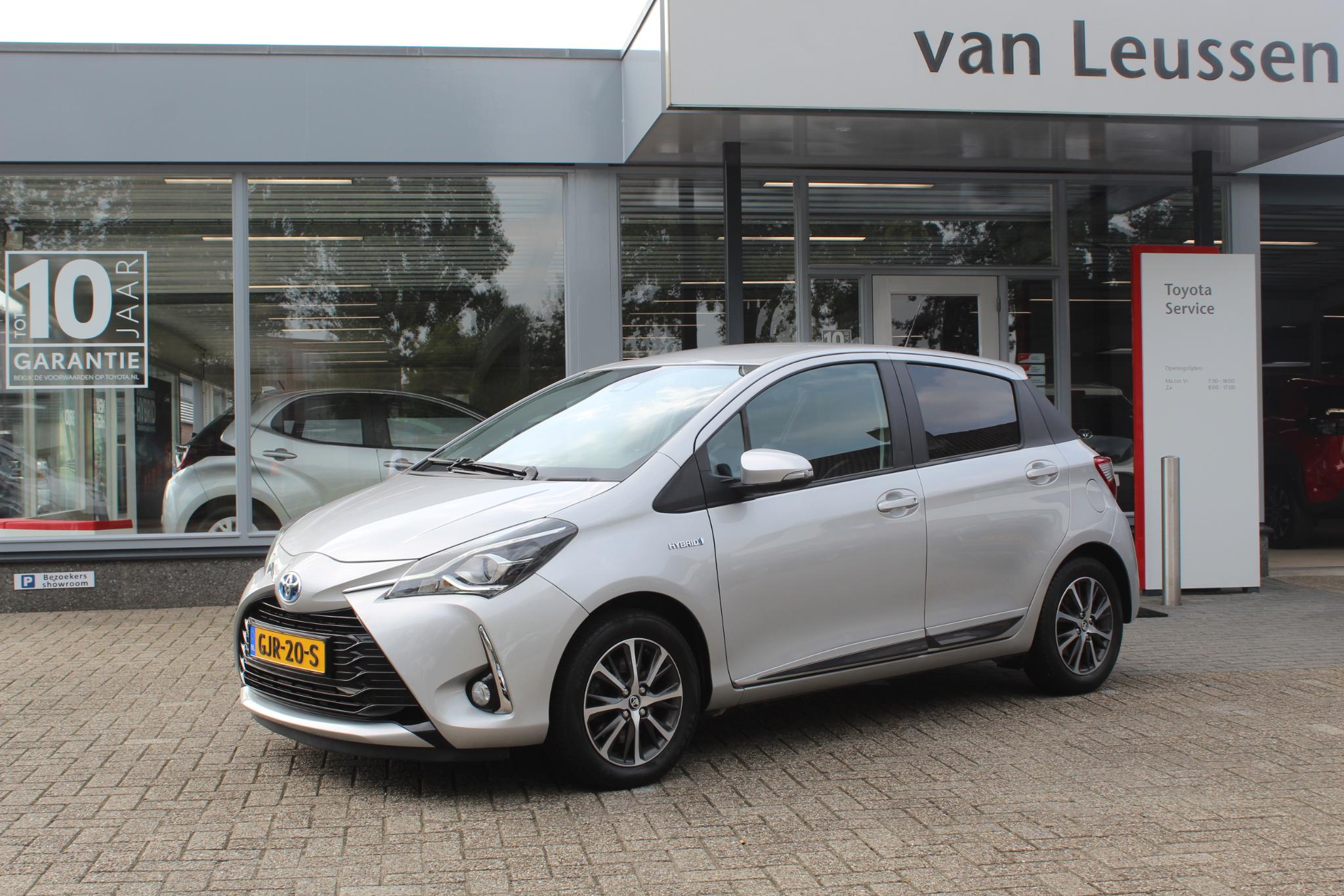 Toyota Yaris 1.5 HYBRID Y20 DAB NAVI KEYLESS PARK.SENSOREN A CRUISE CAMERA PRIVACY GLASS BLUETOOTH EL-SPIEGELS & RAMEN