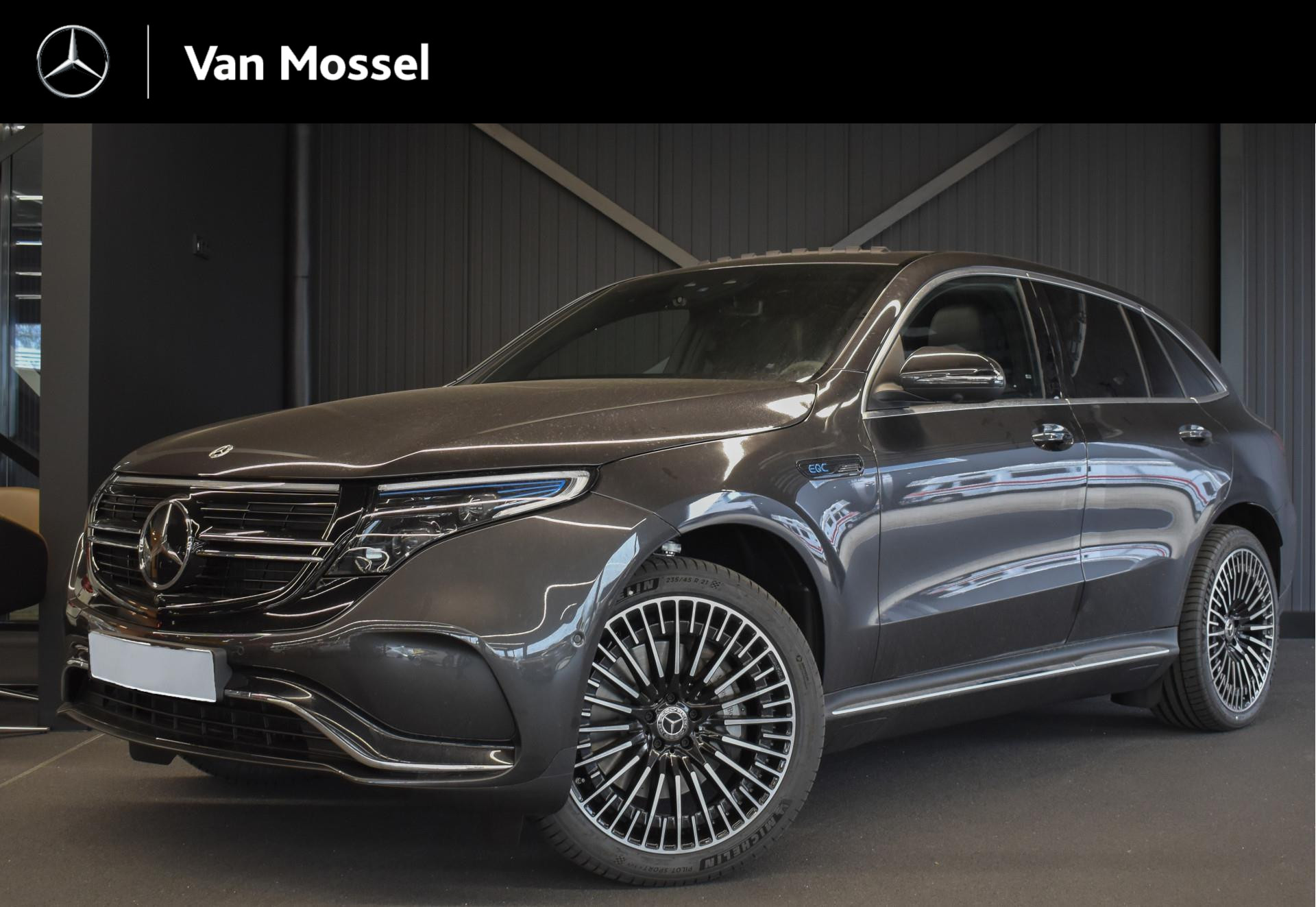 Mercedes-Benz EQC 400 4MATIC AMG Line 80 kWh / Panaroma-schuifdak / 360Graden-Camera / Stoelverwarming /