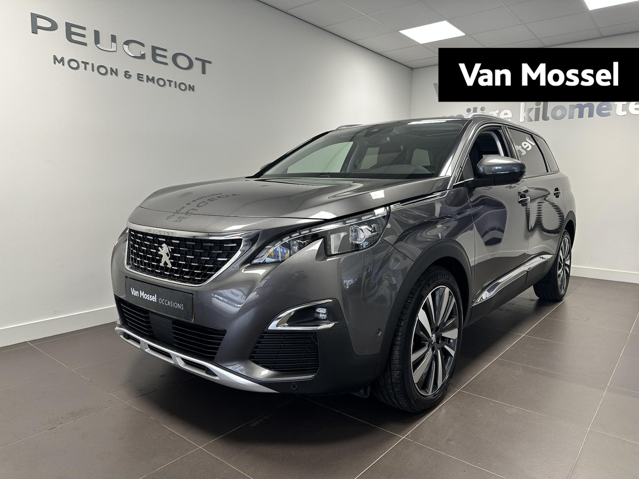 Peugeot 5008 1.2 PureTech Blue Lease Premium 130 PK Automaat | Panorama dak | Memory Stoelen | Camera