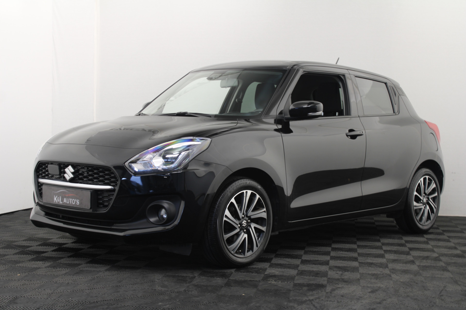 Suzuki Swift 1.2 Style Smart Hybrid