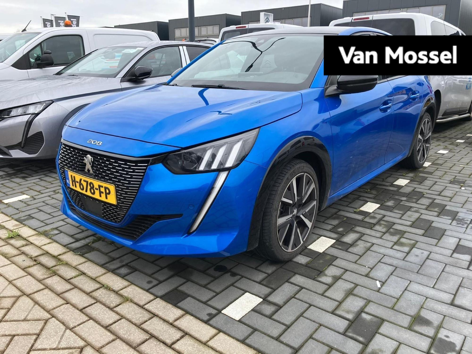 Peugeot 208 1.2 PureTech GT | Voorstoelen verwarmd | Keyless entry | Achteruitrijcamera