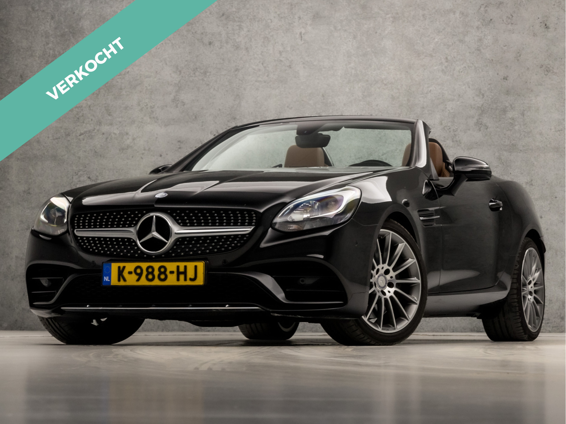 Mercedes-Benz SLC 250 D Premium AMG Sport 204Pk Automaat (SCHUIFDAK, BRUIN LEDER, NEKVERWARMING, KEYLESS START, STOELVERWARMING, BLUETOOTH, NIEUWE APK, NIEUWSTAAT)