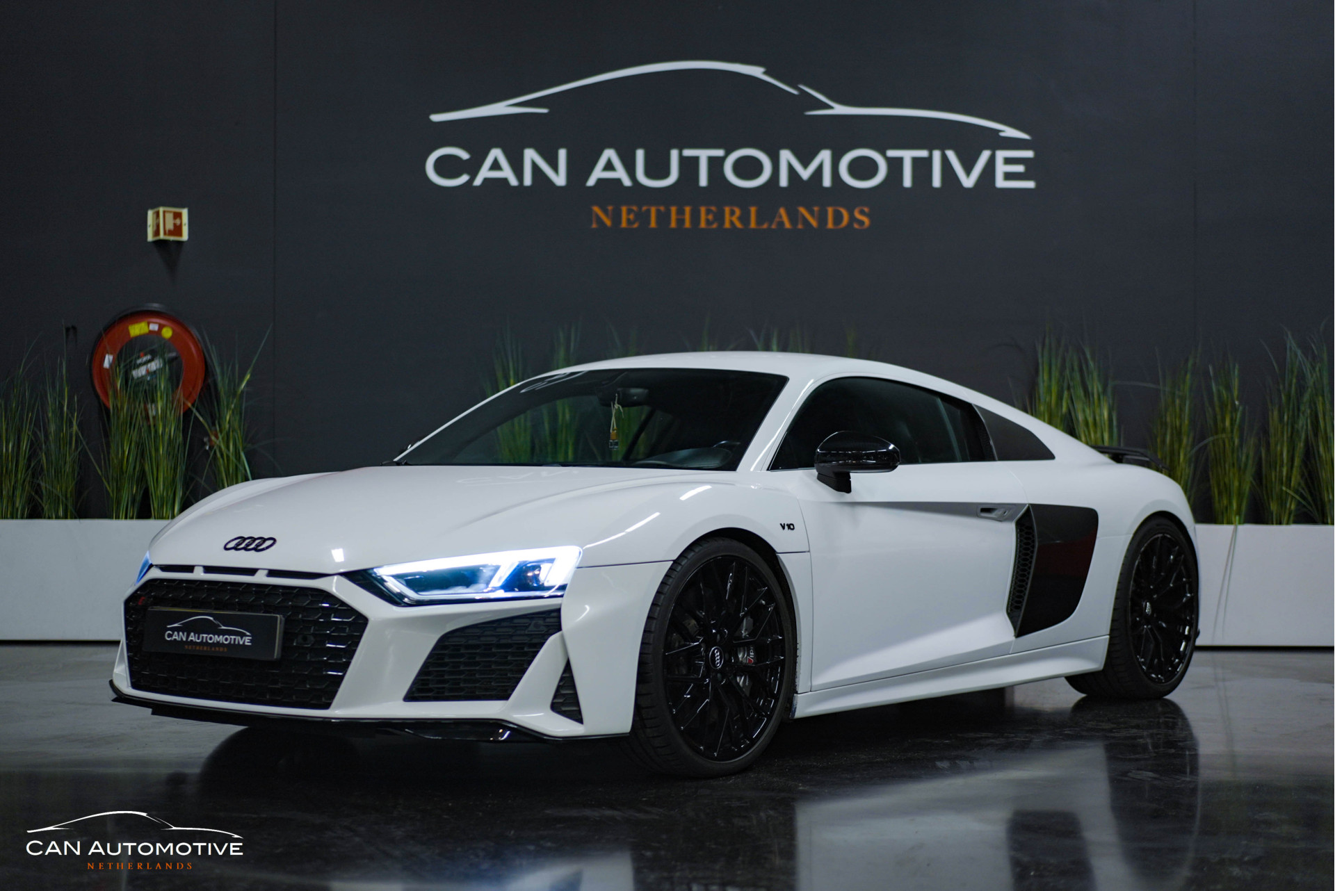 Audi R8 5.2 V10 Quattro Plus Full Carbon Ceramic B&O Matrix Camera Facelift