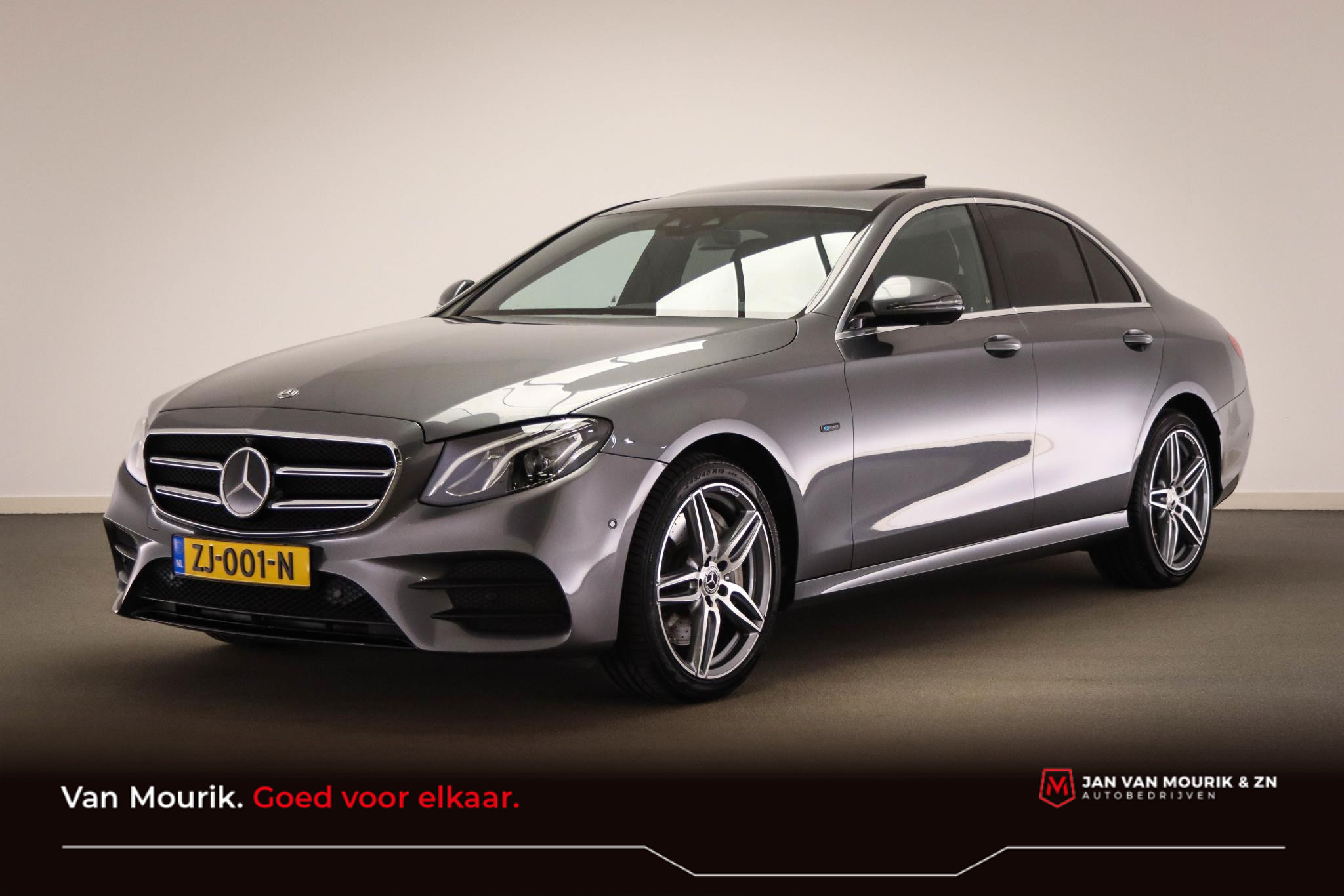 Mercedes-Benz E-Klasse 300 e Premium Plus | NIGHT / AMG INT.- PACK |  WIDESCREEN | LED | OPEN DAK | APPLE | TREKHAAK | 19"