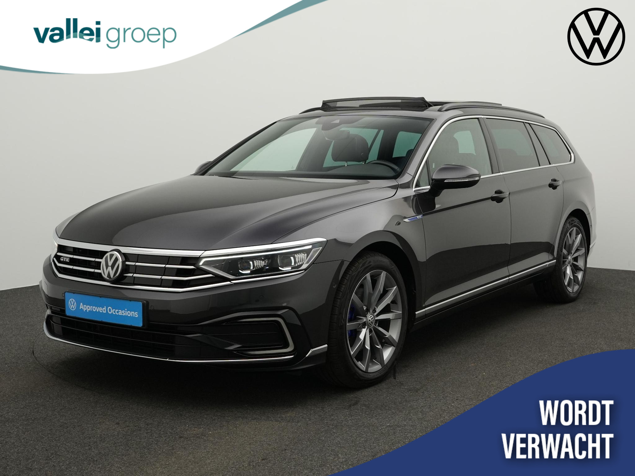 Volkswagen Passat Variant 1.4 TSI 218 pk DSG PHEV GTE Business | Panoramadak | Trekhaak | Navigatie Discover Pro | IQ Light | Dynaudio | Adaptief onderstel