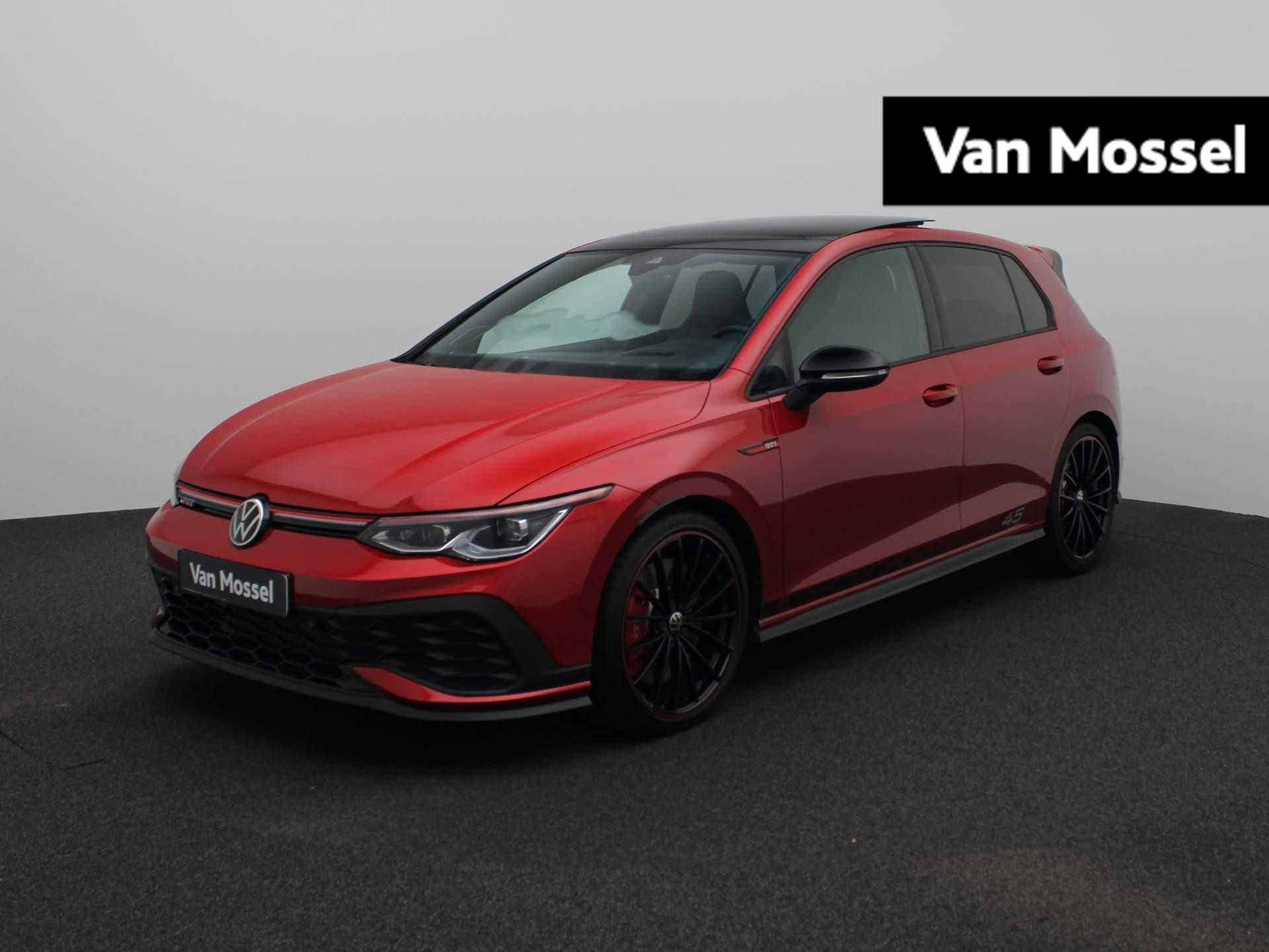 Volkswagen Golf 2.0 TSI GTI Clubsport 300 PK | Automaat | Navigatie | Camera | Panoramadak | Climate Control | Stoelverwarming | Leder | Parkeersensoren | Virtual Cockpit | Rijprofielen | LED | Lichtmetalen velgen | Privacy glass |