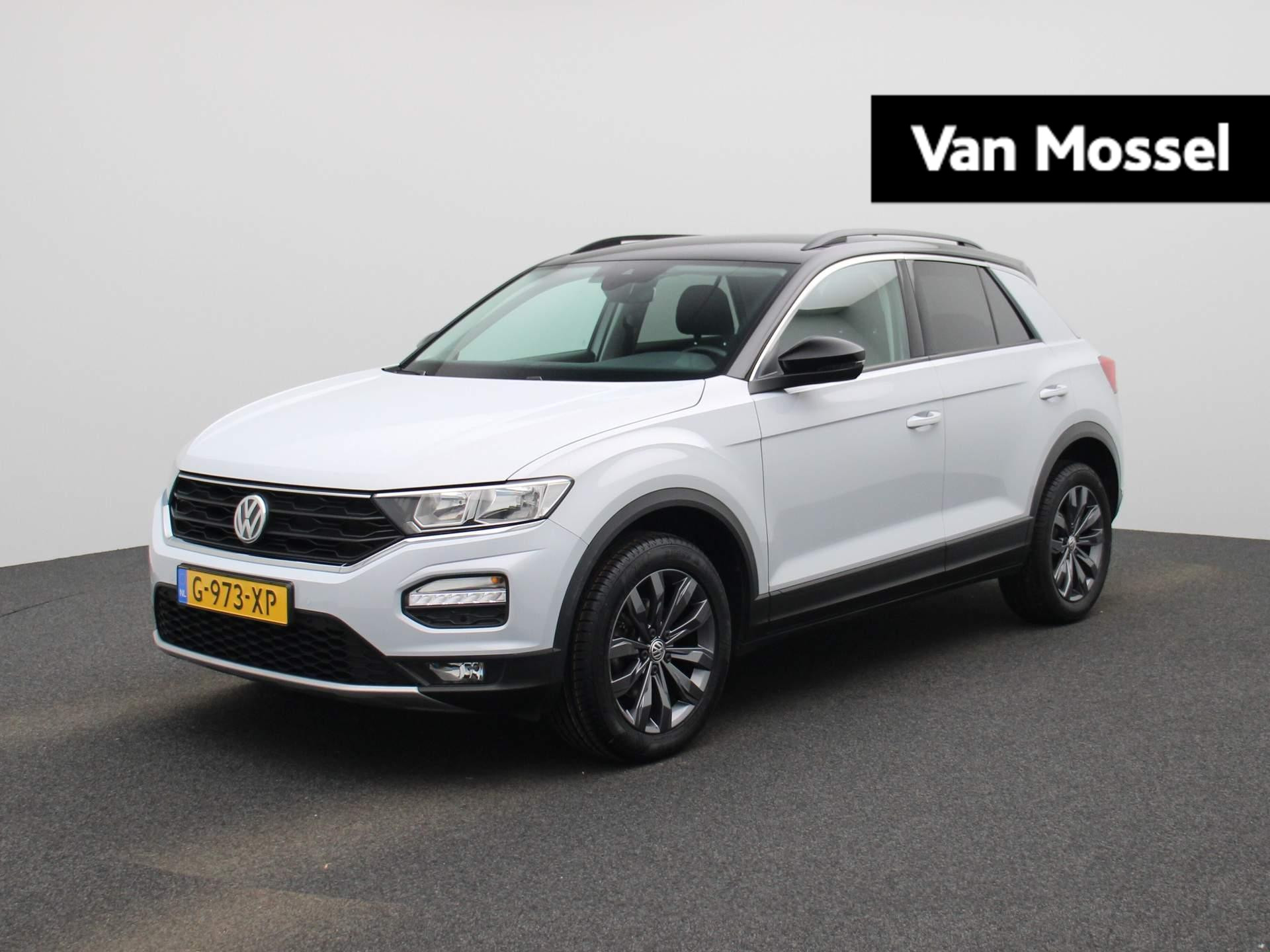 Volkswagen T-Roc 1.0 TSI Style 116 PK | Navigatie | Airco | Apple carplay | Adaptieve cruise control | Achteruitrijcamera | Buitenspiegels verwarmbaar | 17 inch lichtmetalenvelgen |