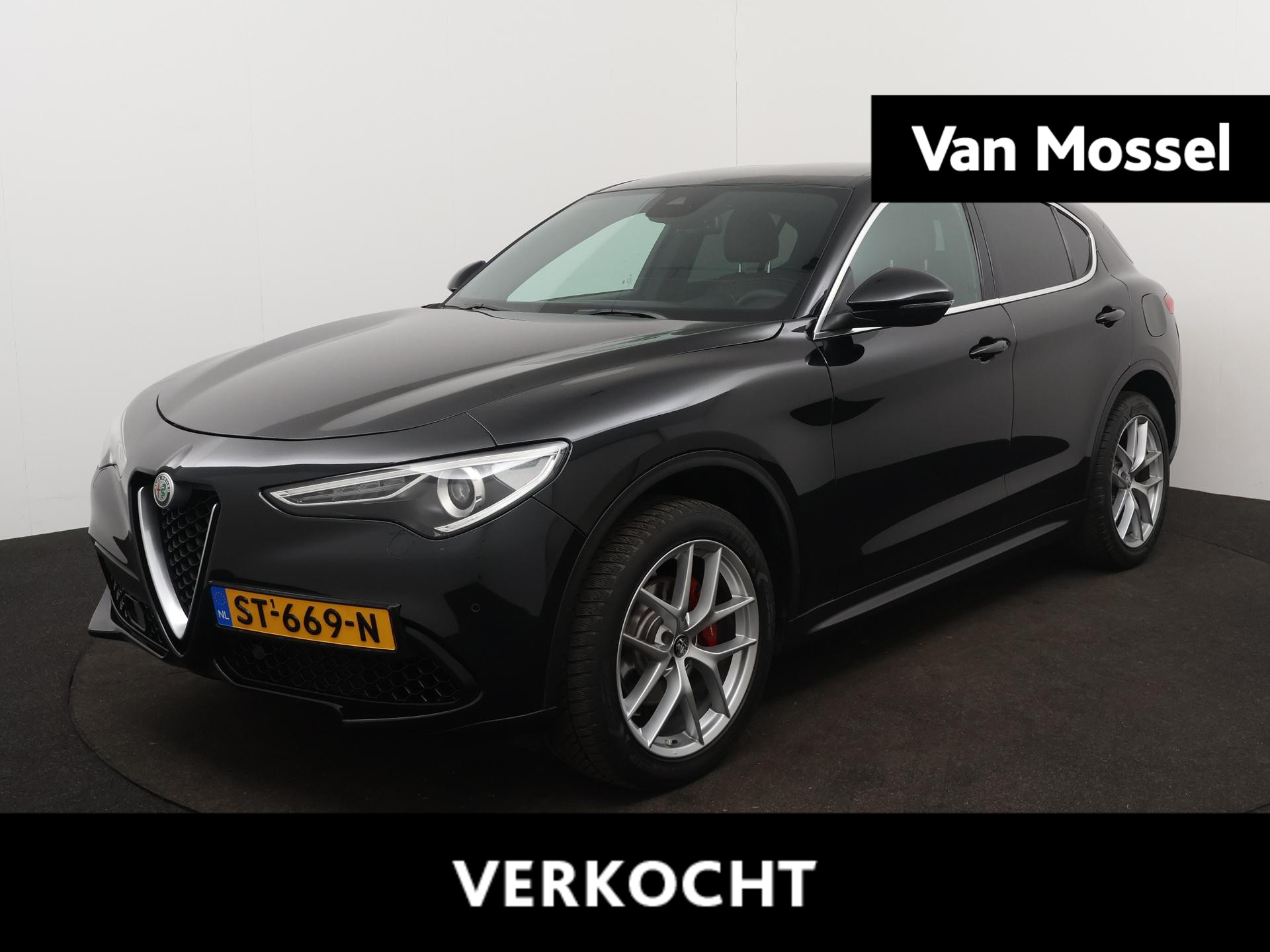 Alfa Romeo Stelvio 2.0 T AWD 280pk Super | Veloce Bruin Leer | Camera | Stoel/Stuur verwarming | Parkeersensoren | Apple Carplay | LMV 20"| Memory Seats Elektrisch | Schakelflippers |