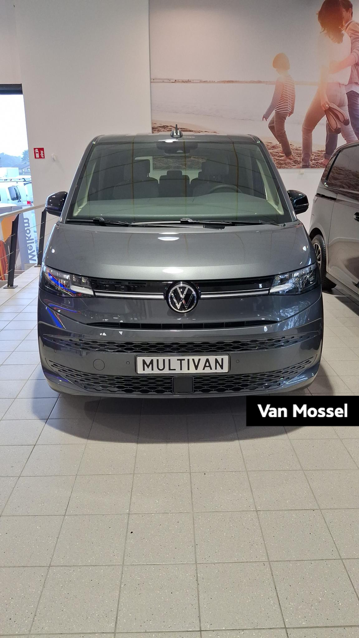 Volkswagen Multivan 1.4 eHybrid L2H1 Life Direct te leveren | Camera | Getint glas | Alarm klasse 3