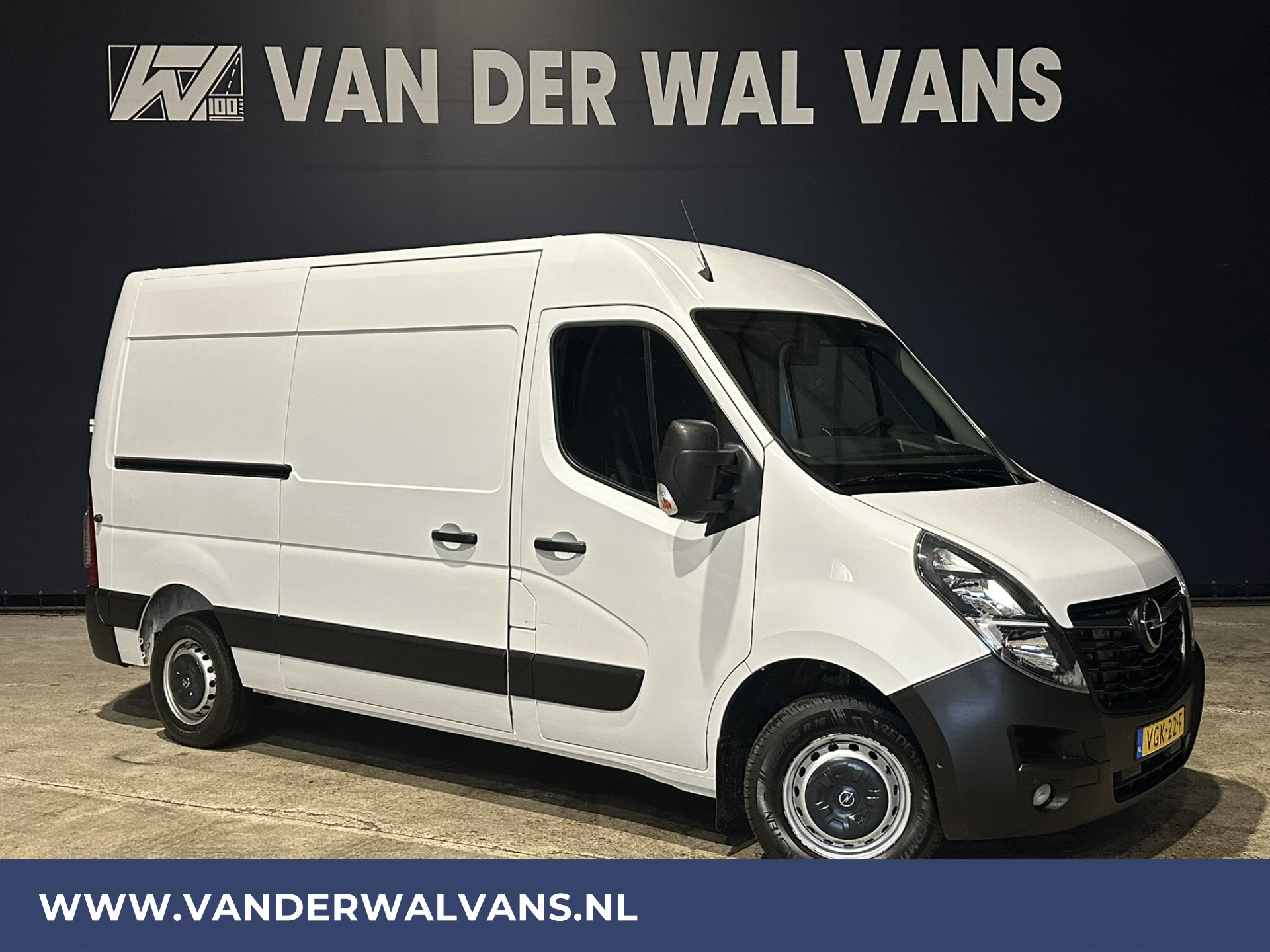 Opel Movano 2.3 Turbo 150pk **BPM VRIJ voor de Ondernemer** L2H2 Euro6 Airco | Leder | 2500kg Trekhaak | Navigatie | Camera cruisecontrol, parkeersensoren, LED, bijrijdersbank