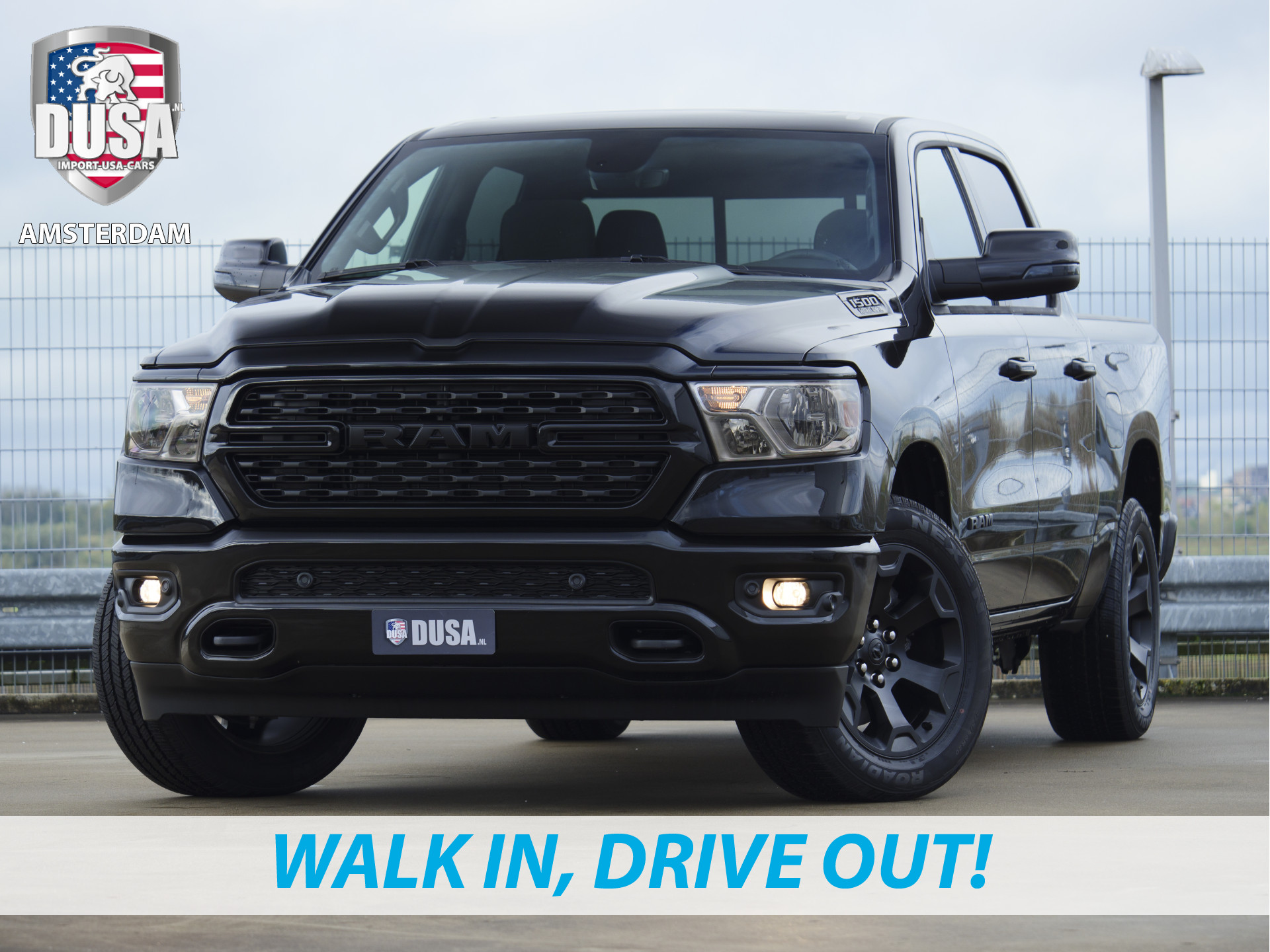 Dodge Ram 1500 Big Horn | Night Edition | 5.7 V8 | 4x4 | Crew Cab Nieuw binnen! Meerprijs extra opties / Accessoires zoals Deksel, Backflip, Fenders, wraps, Stripings etc