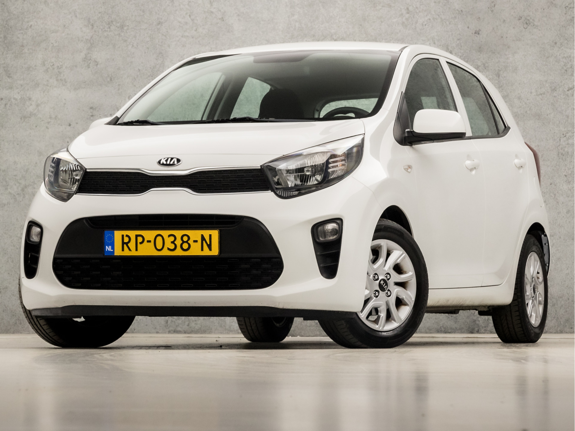 Kia Picanto 1.0 CVVT Luxury (APPLE CARPLAY, NAVIGATIE, CAMERA, BLUETOOTH, DEALER ONDERHOUDEN, NIEUWSTAAT)