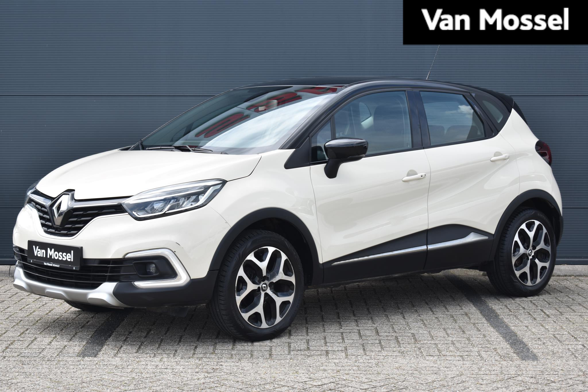 Renault Captur 0.9 TCe Intens 90pk | Trekhaak | Navigatie | Parkeersensoren achter | Climate Control | LED Koplampen